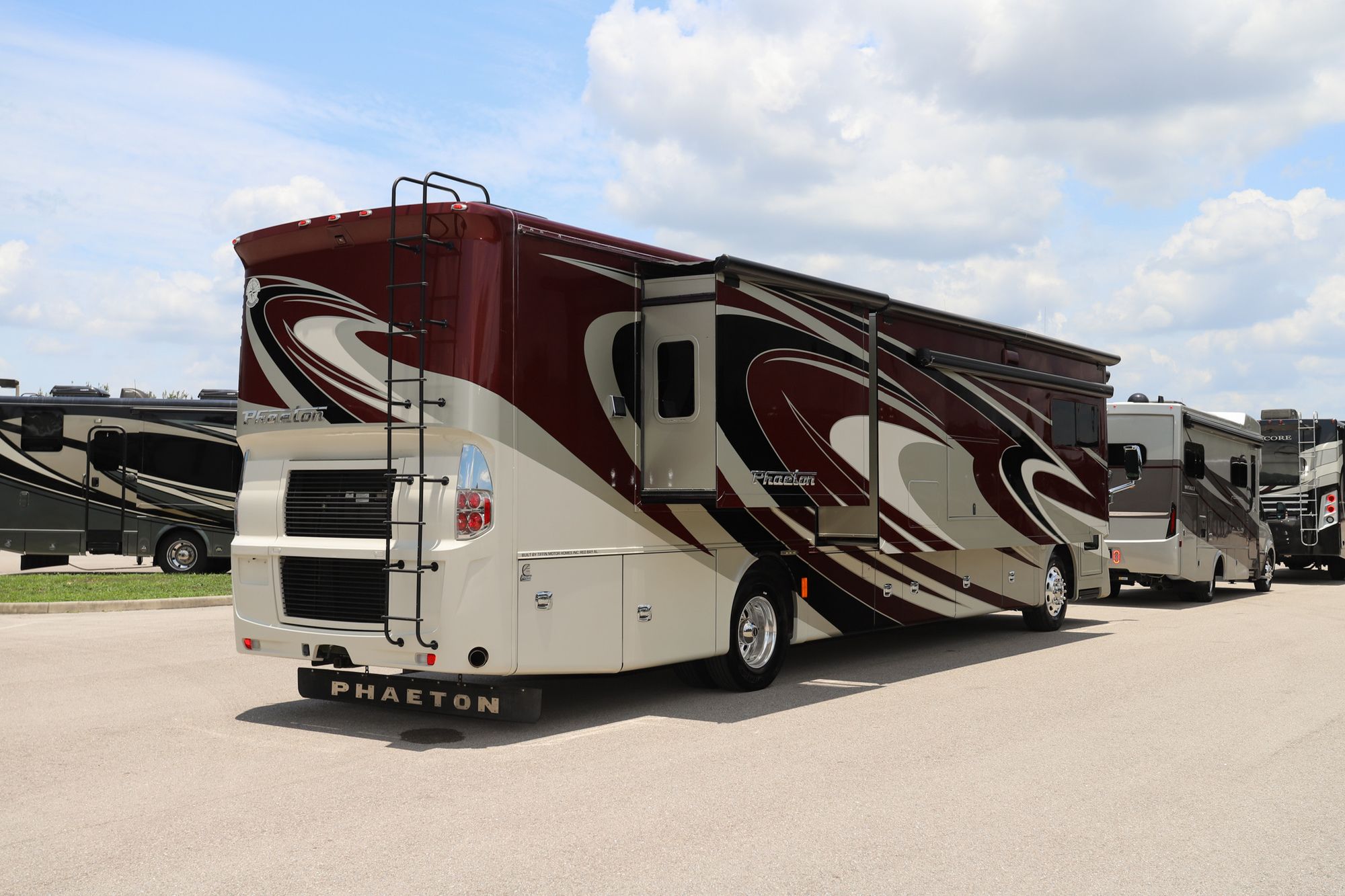 Used 2015 Tiffin Motor Homes Phaeton 40AH Class A  For Sale