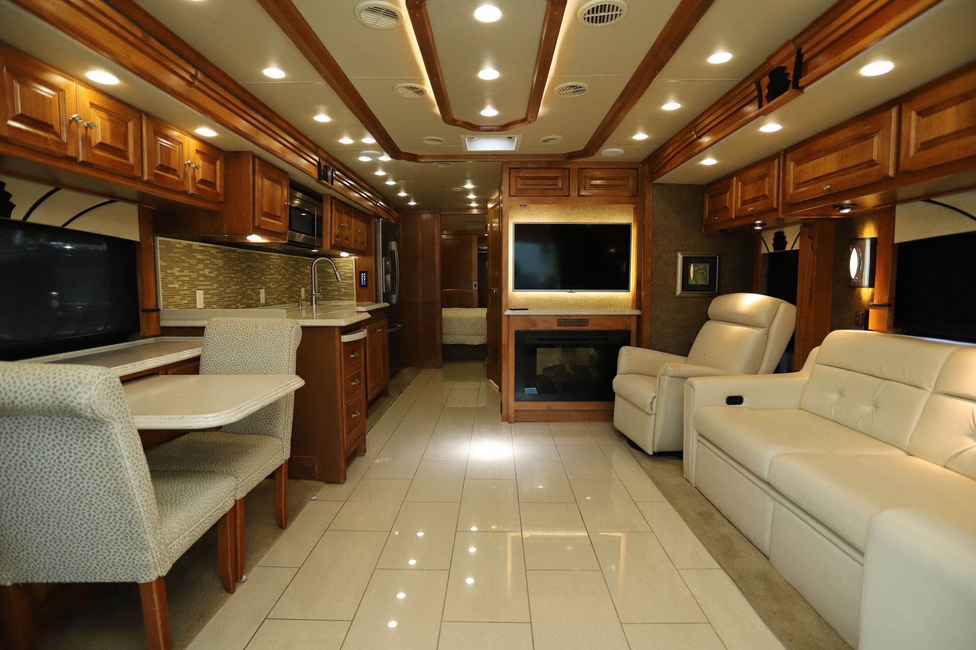 Used 2015 Tiffin Motor Homes Phaeton 40AH Class A  For Sale