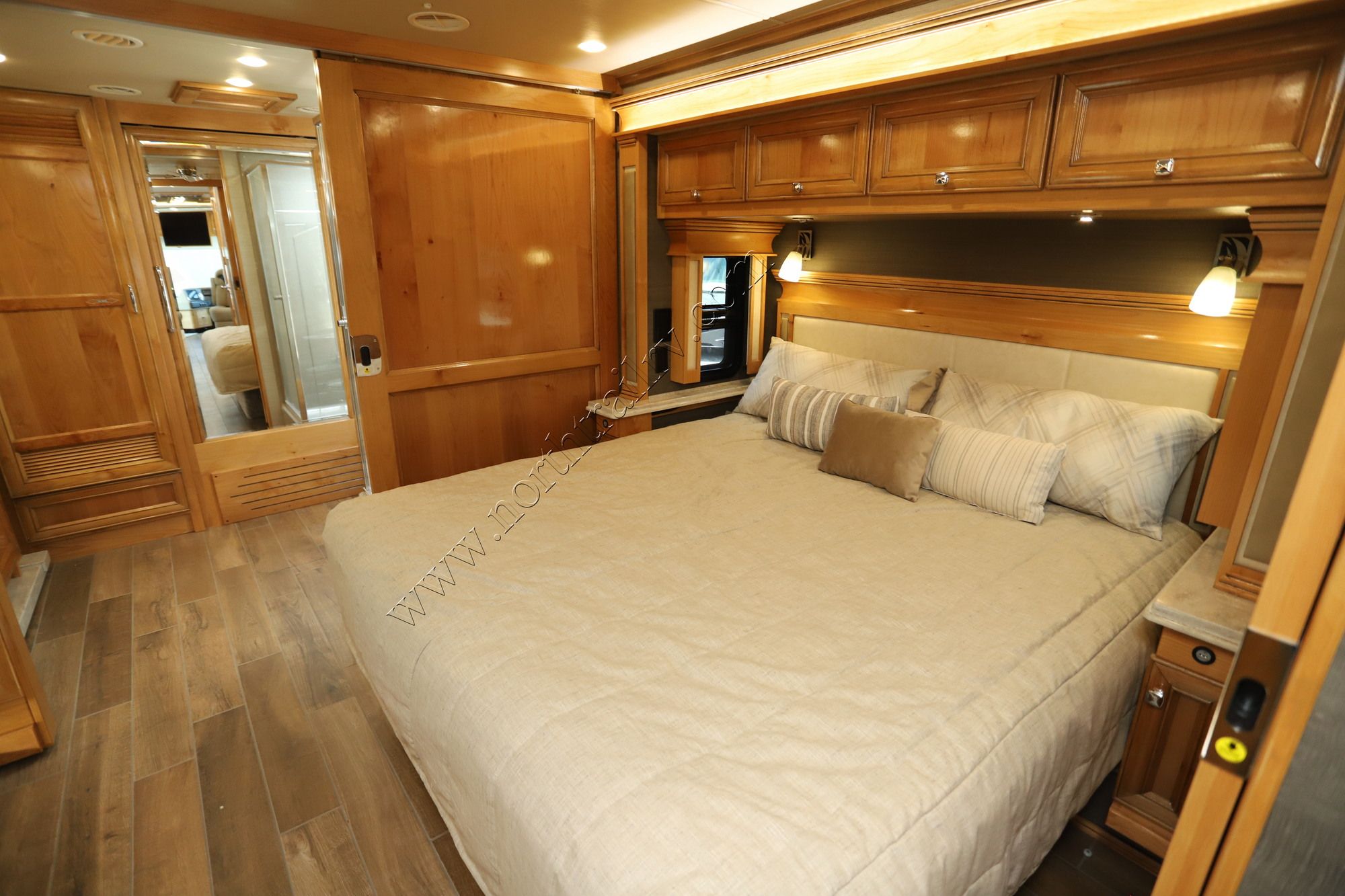 New 2022 Tiffin Motor Homes Phaeton 40IH Class A  For Sale