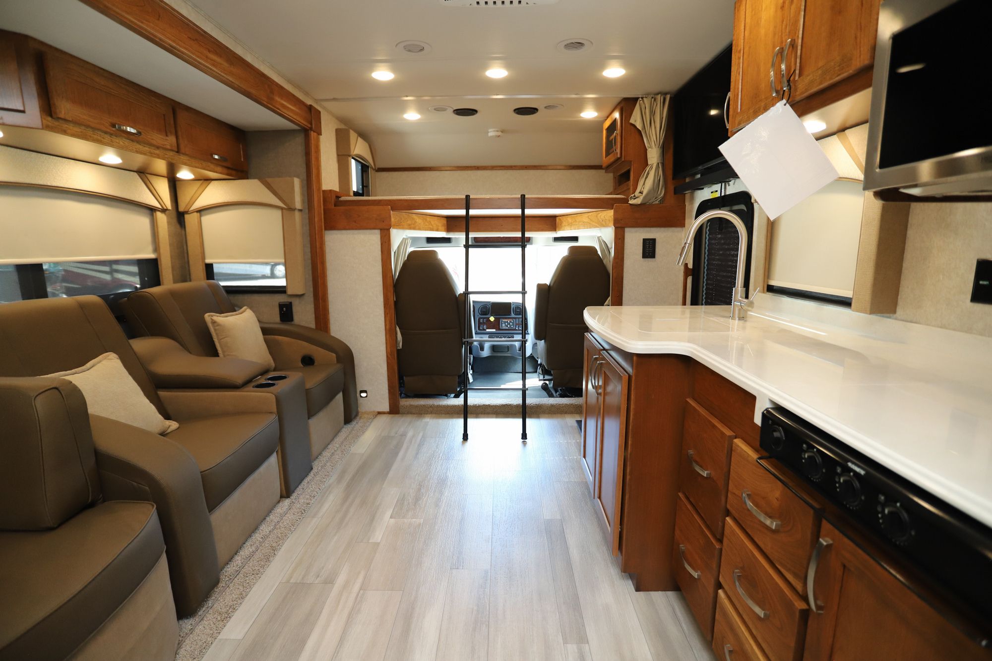 New 2022 Renegade Rv Valencia 38RB Super C  For Sale