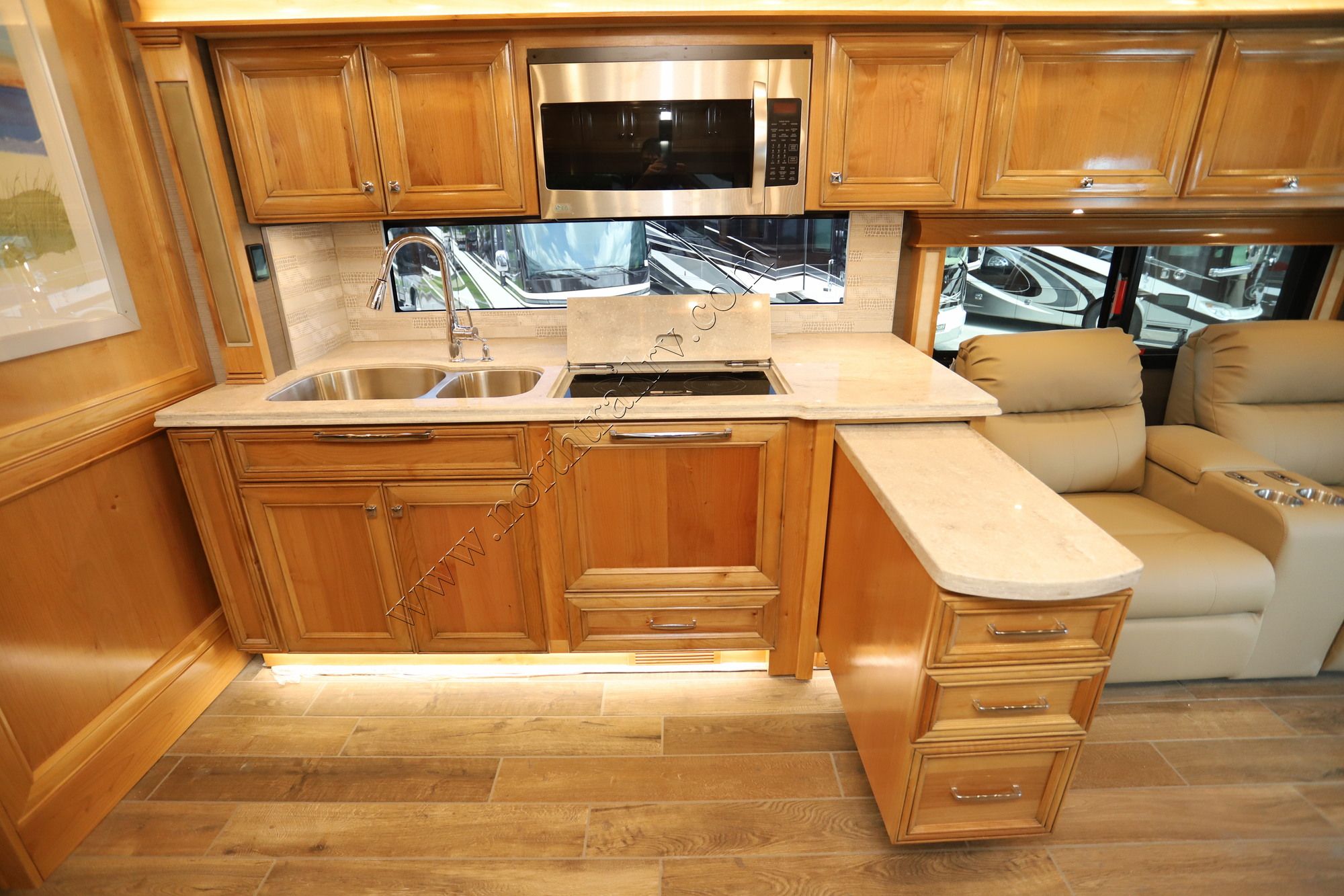 New 2022 Tiffin Motor Homes Phaeton 40IH Class A  For Sale