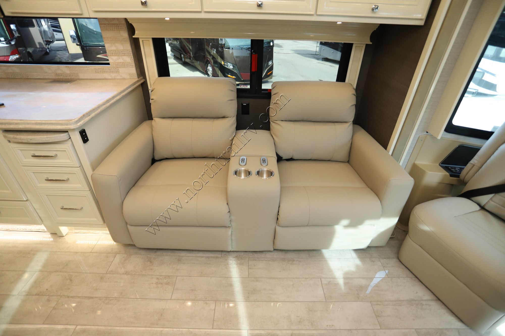 New 2022 Tiffin Motor Homes Phaeton 40IH Class A  For Sale