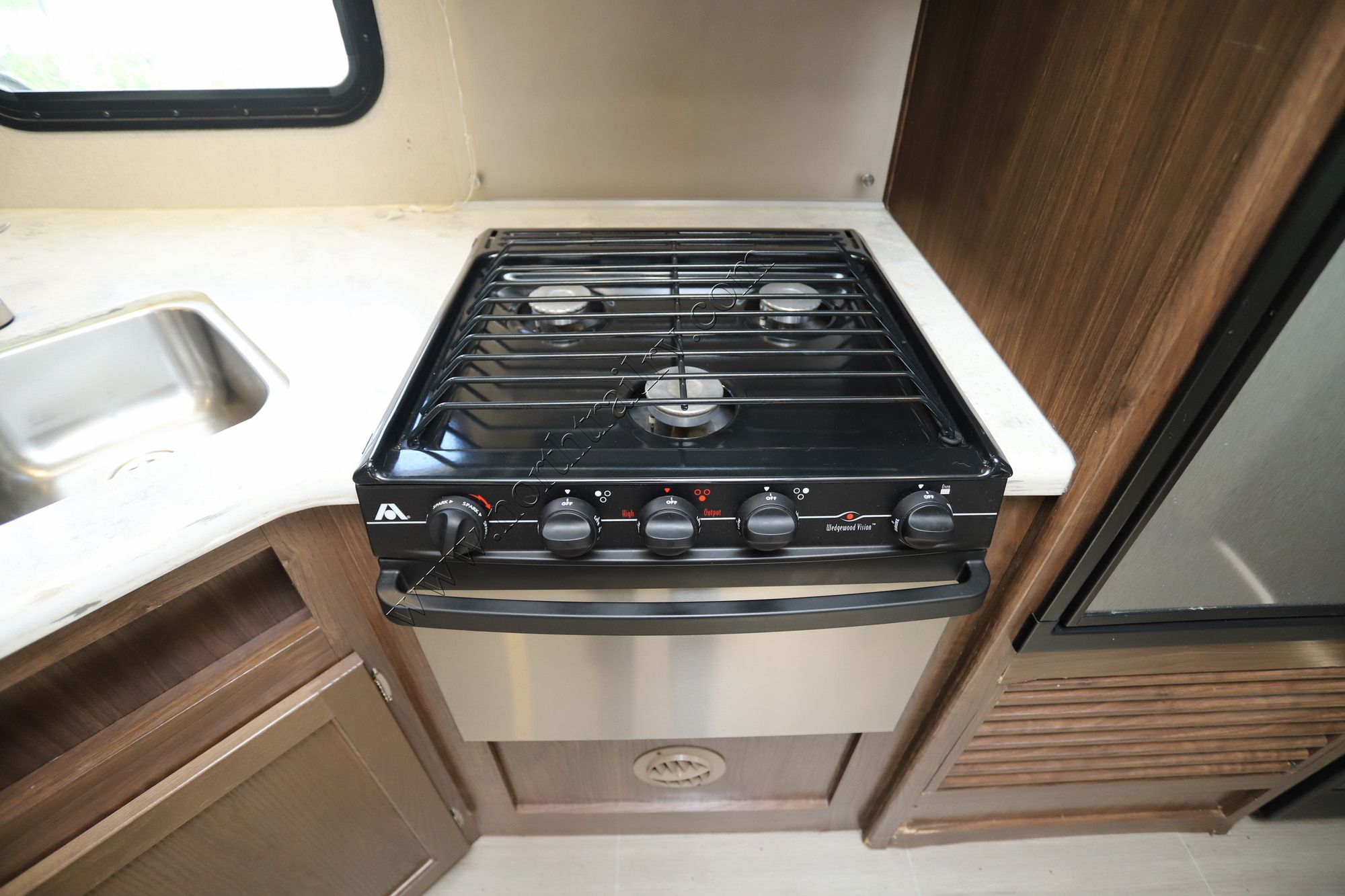 Used 2017 Dutchmen Aerolite 221BHSL Travel Trailer  For Sale