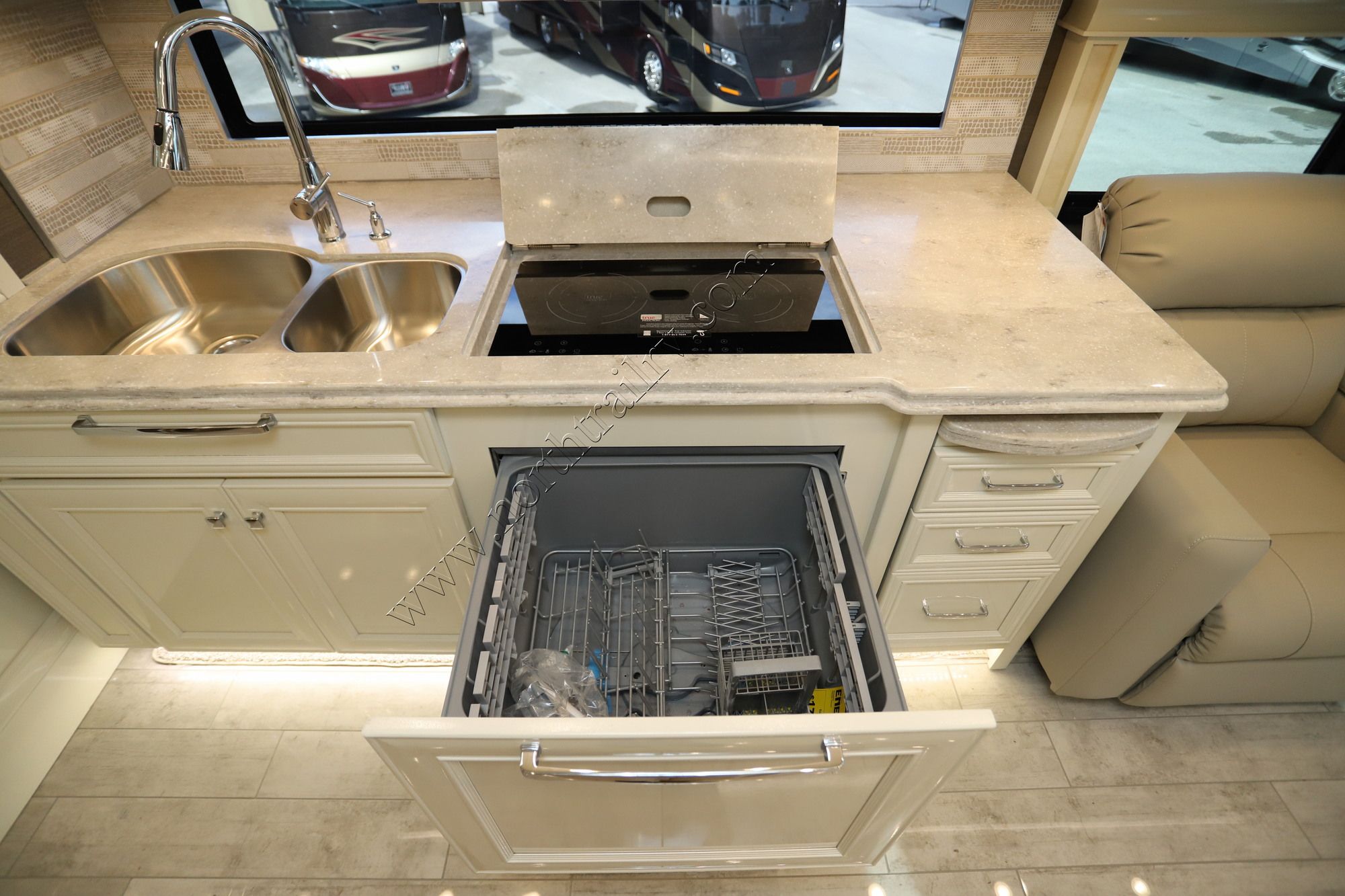 New 2022 Tiffin Motor Homes Phaeton 40IH Class A  For Sale