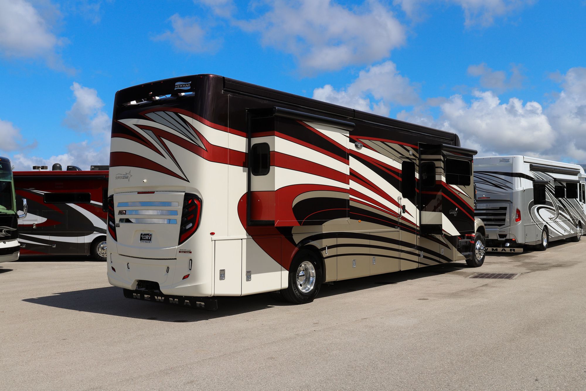 New 2022 Newmar Super Star 4065 Super C  For Sale