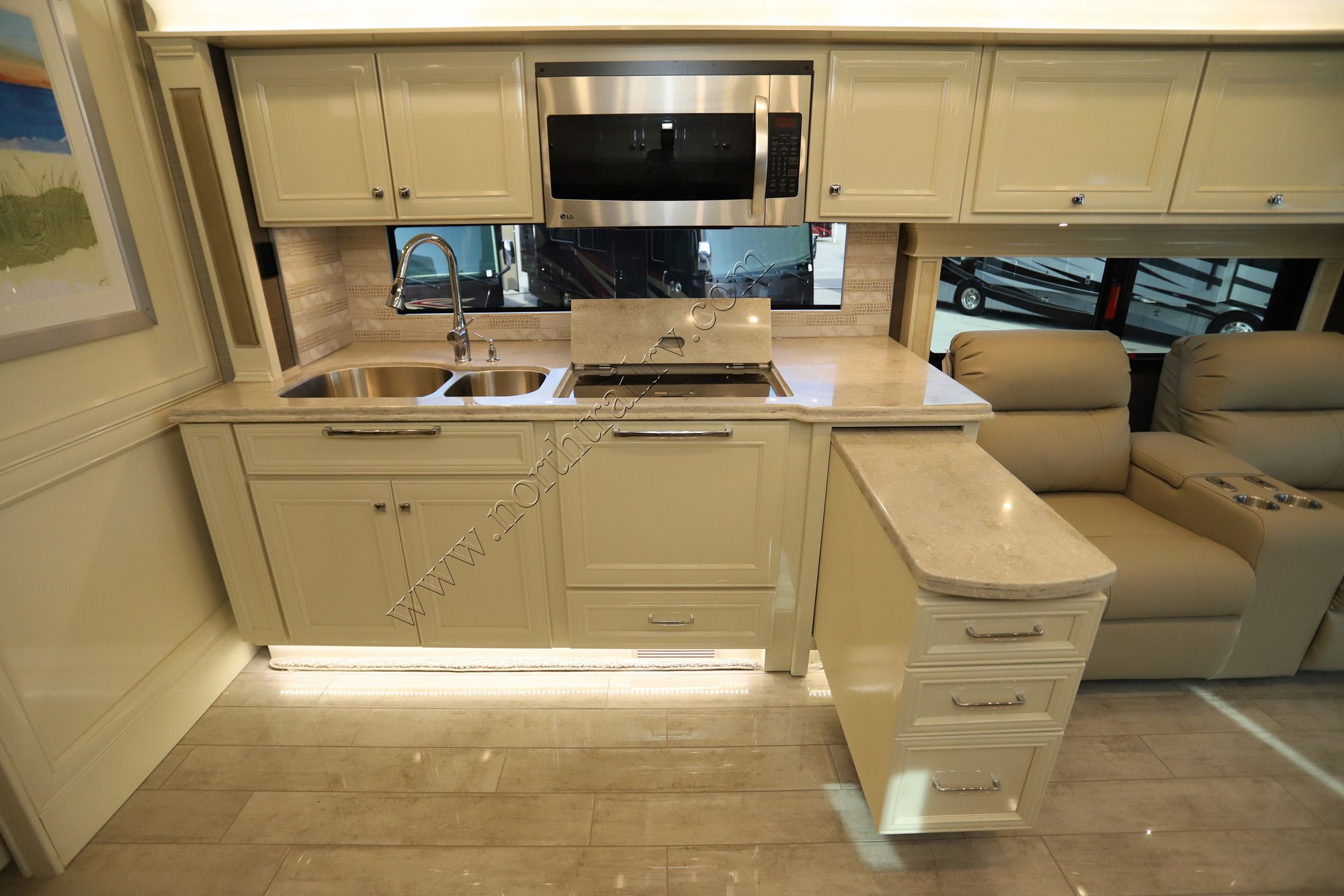 New 2022 Tiffin Motor Homes Phaeton 40IH Class A  For Sale