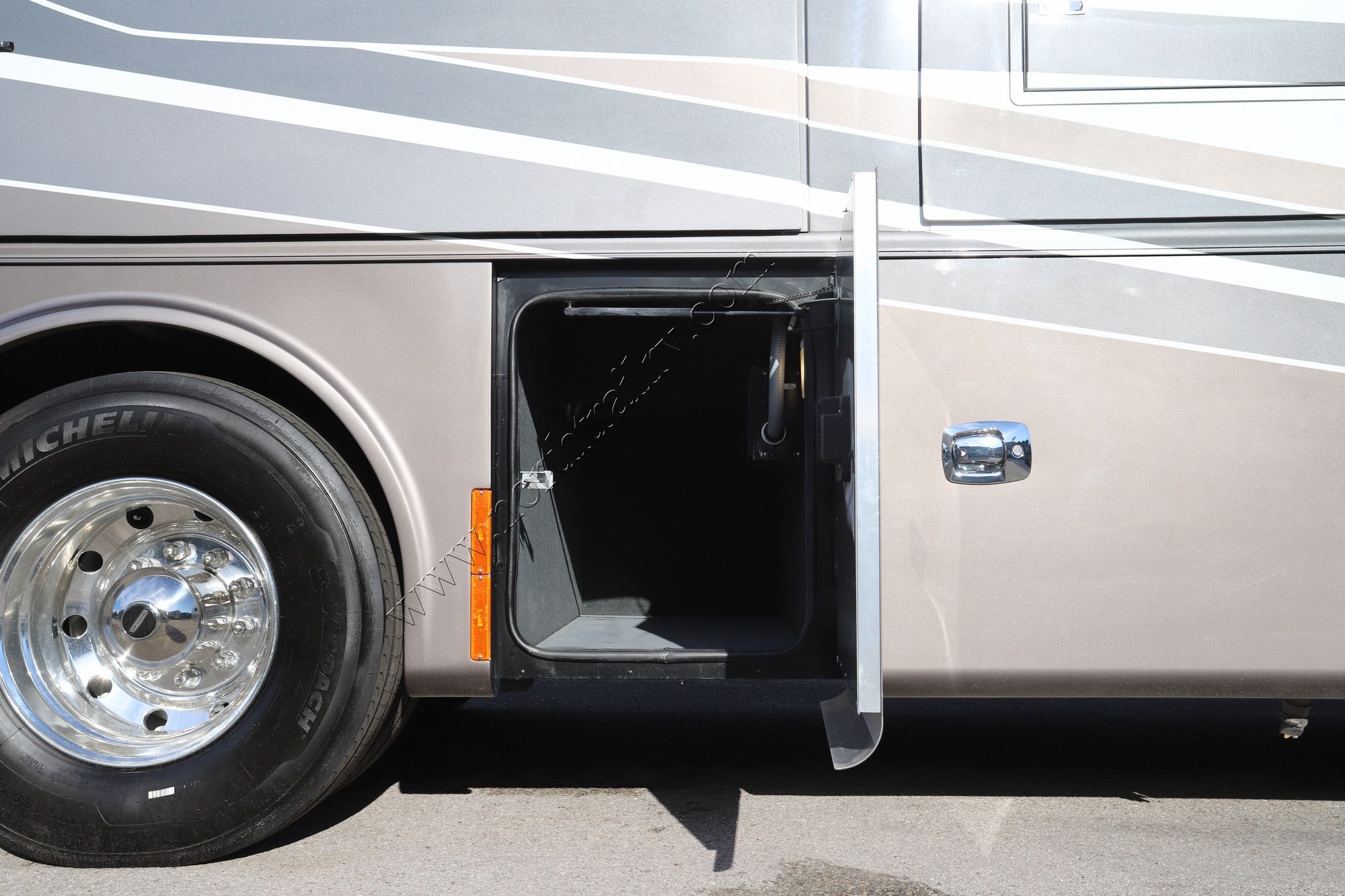 New 2022 Tiffin Motor Homes Phaeton 40IH Class A  For Sale