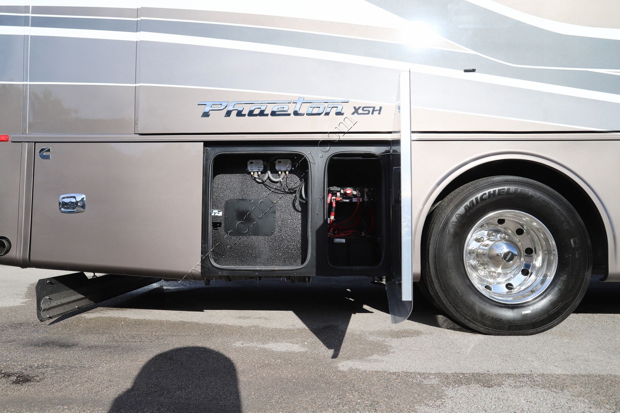 New 2022 Tiffin Motor Homes Phaeton 40IH Class A  For Sale