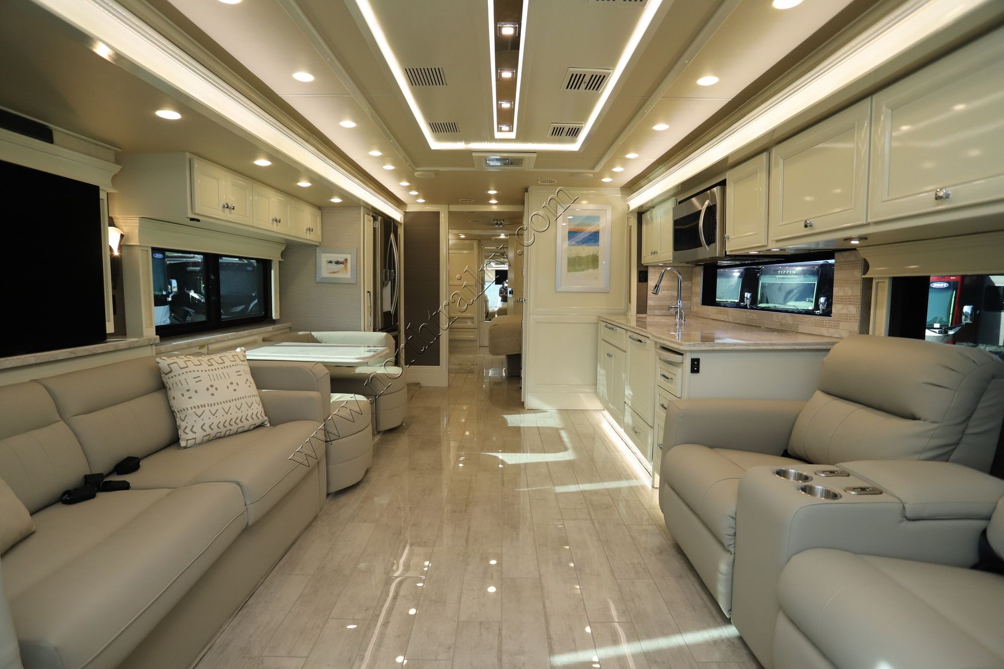 New 2022 Tiffin Motor Homes Phaeton 40IH Class A  For Sale