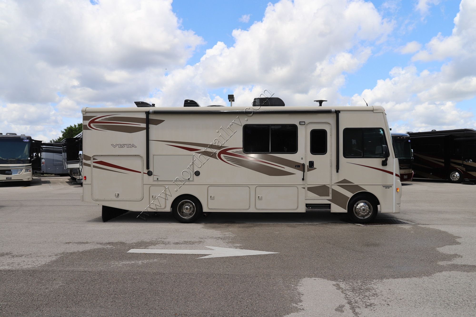 Used 2017 Winnebago Vista 29VE Class A  For Sale