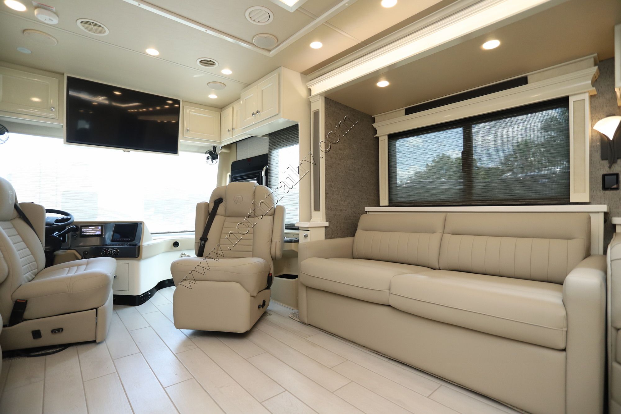 New 2022 Tiffin Motor Homes Phaeton 40IH Class A  For Sale