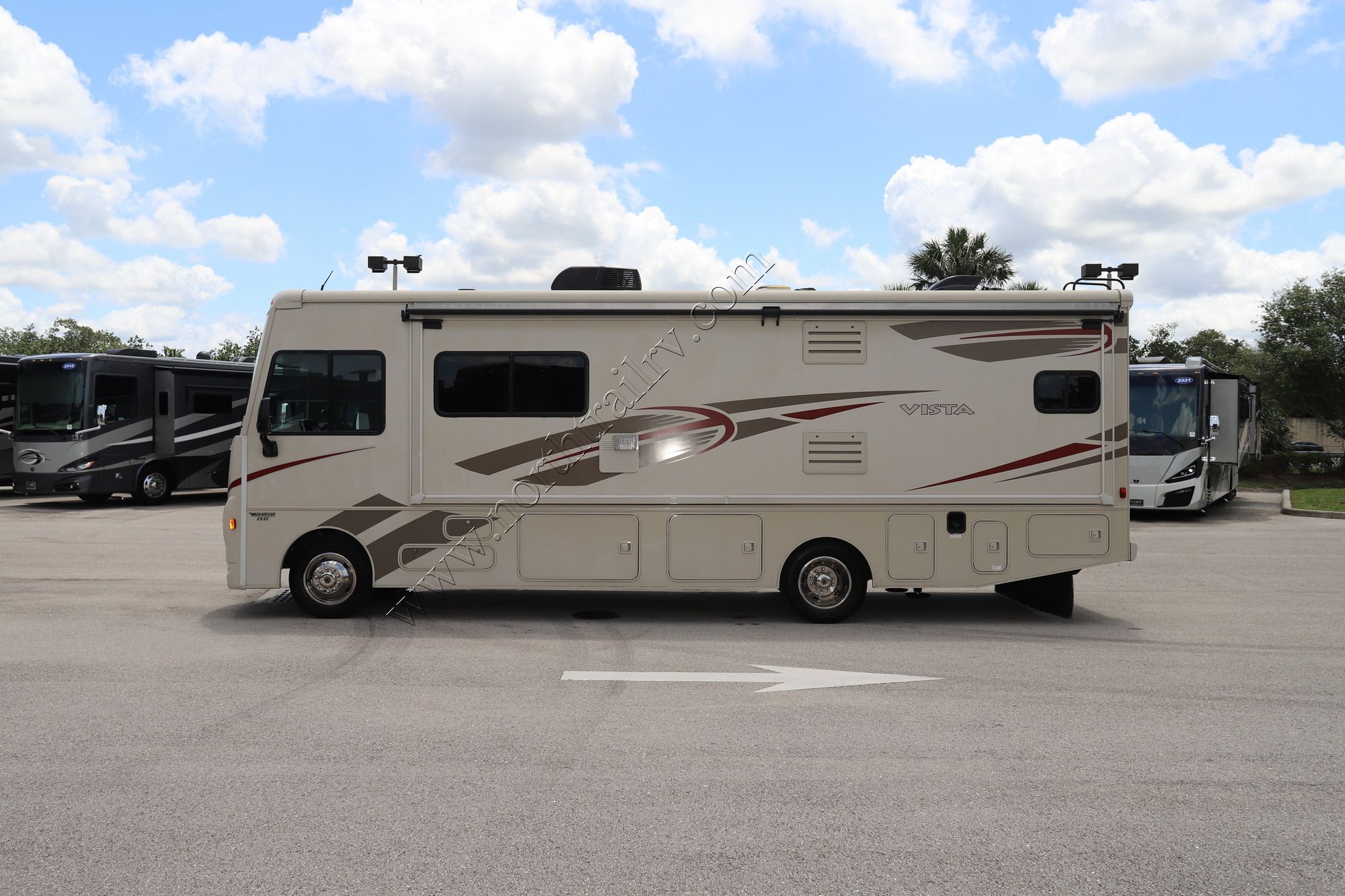 Used 2017 Winnebago Vista 29VE Class A  For Sale