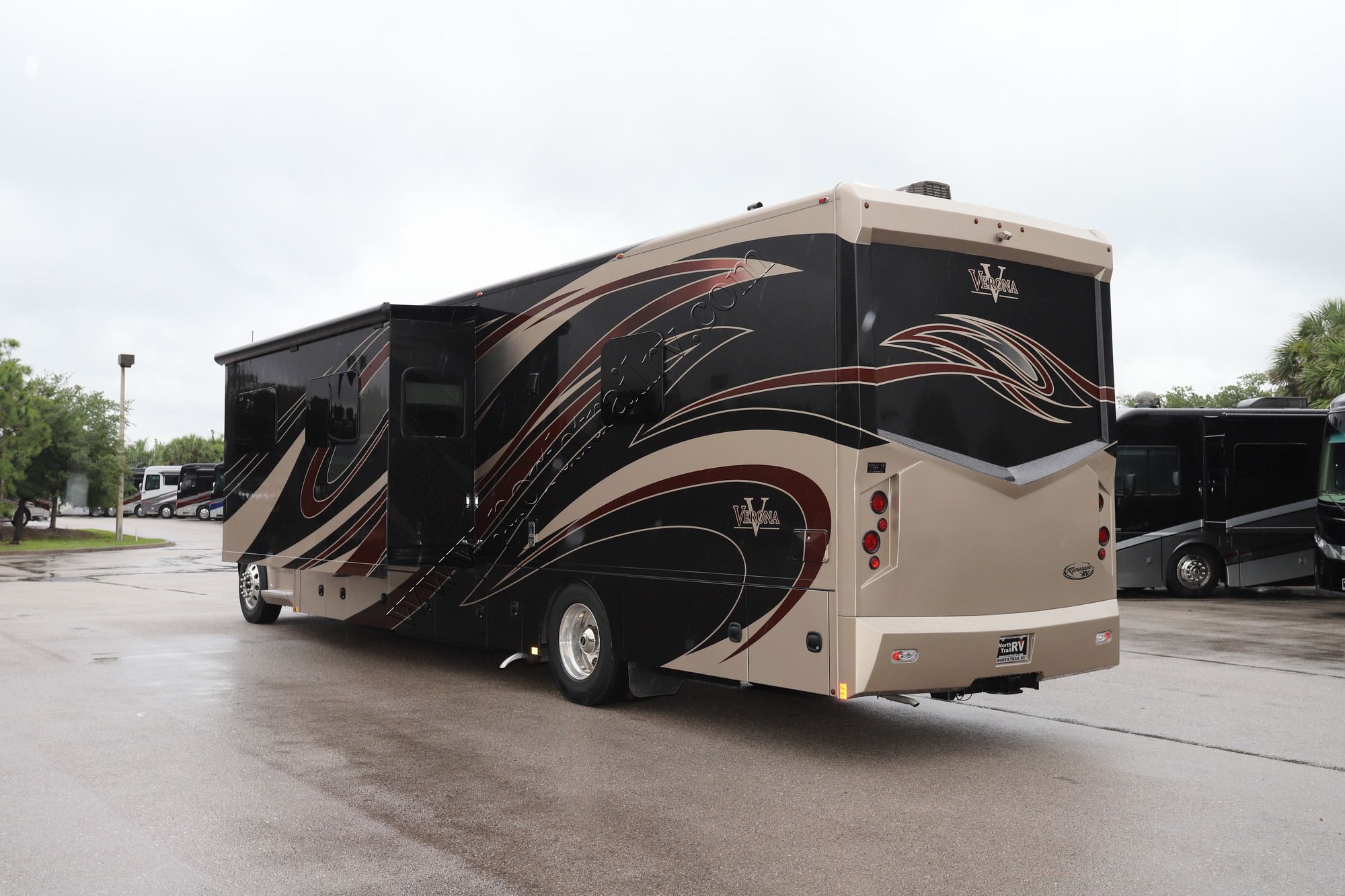 Used 2018 Renegade Rv Verona 40VRB Super C  For Sale