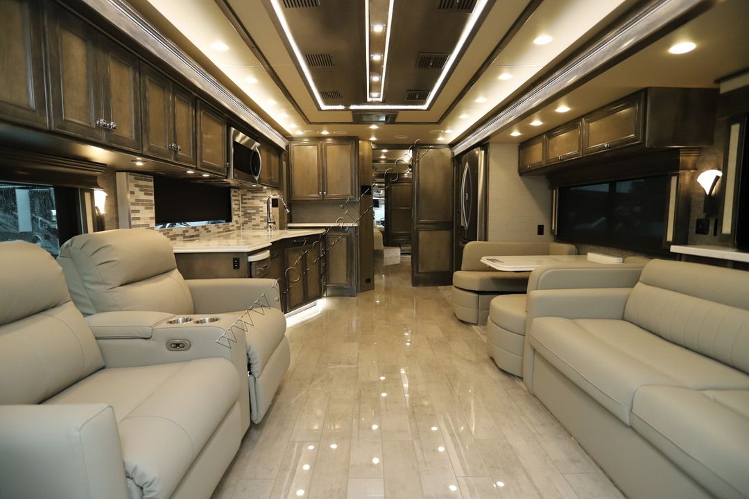 2022 Tiffin Motor Homes Phaeton 40QKH 14827