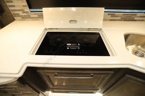 2022 Tiffin Motor Homes Phaeton 40QKH