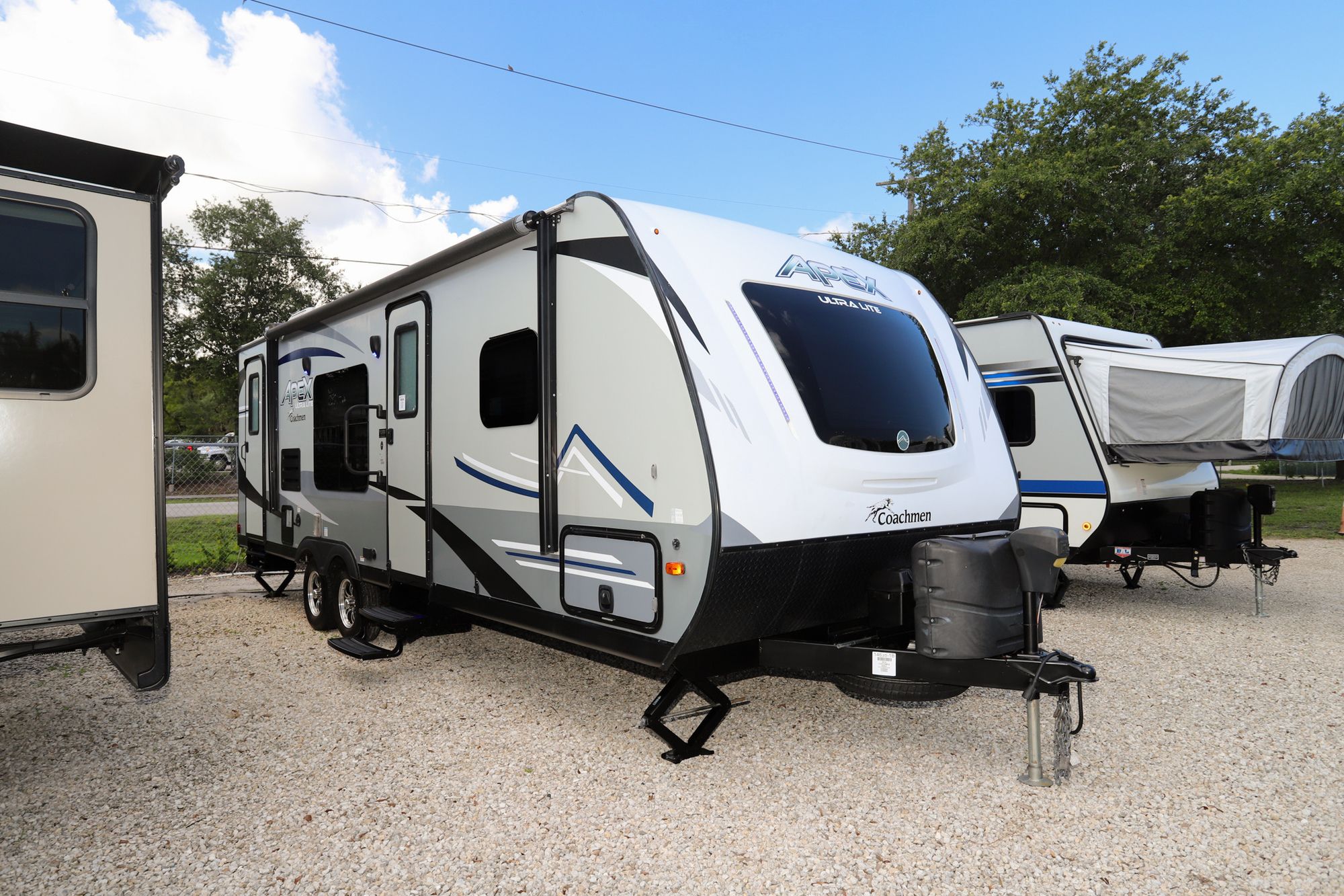 Used 2019 Coachmen Apex 249RBS Travel Trailer  For Sale