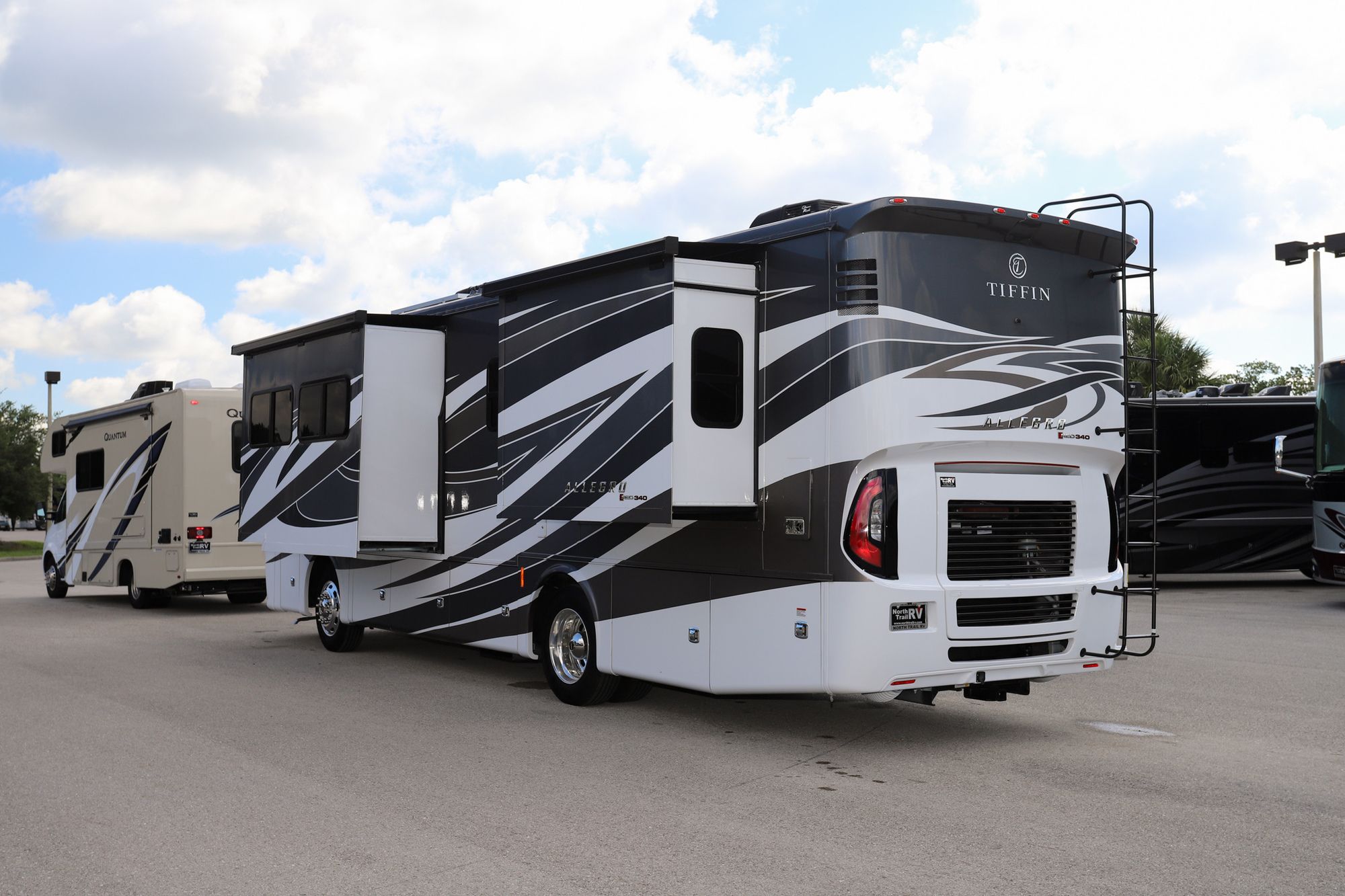 Used 2022 Tiffin Motor Homes Allegro Red 33AL Class A  For Sale