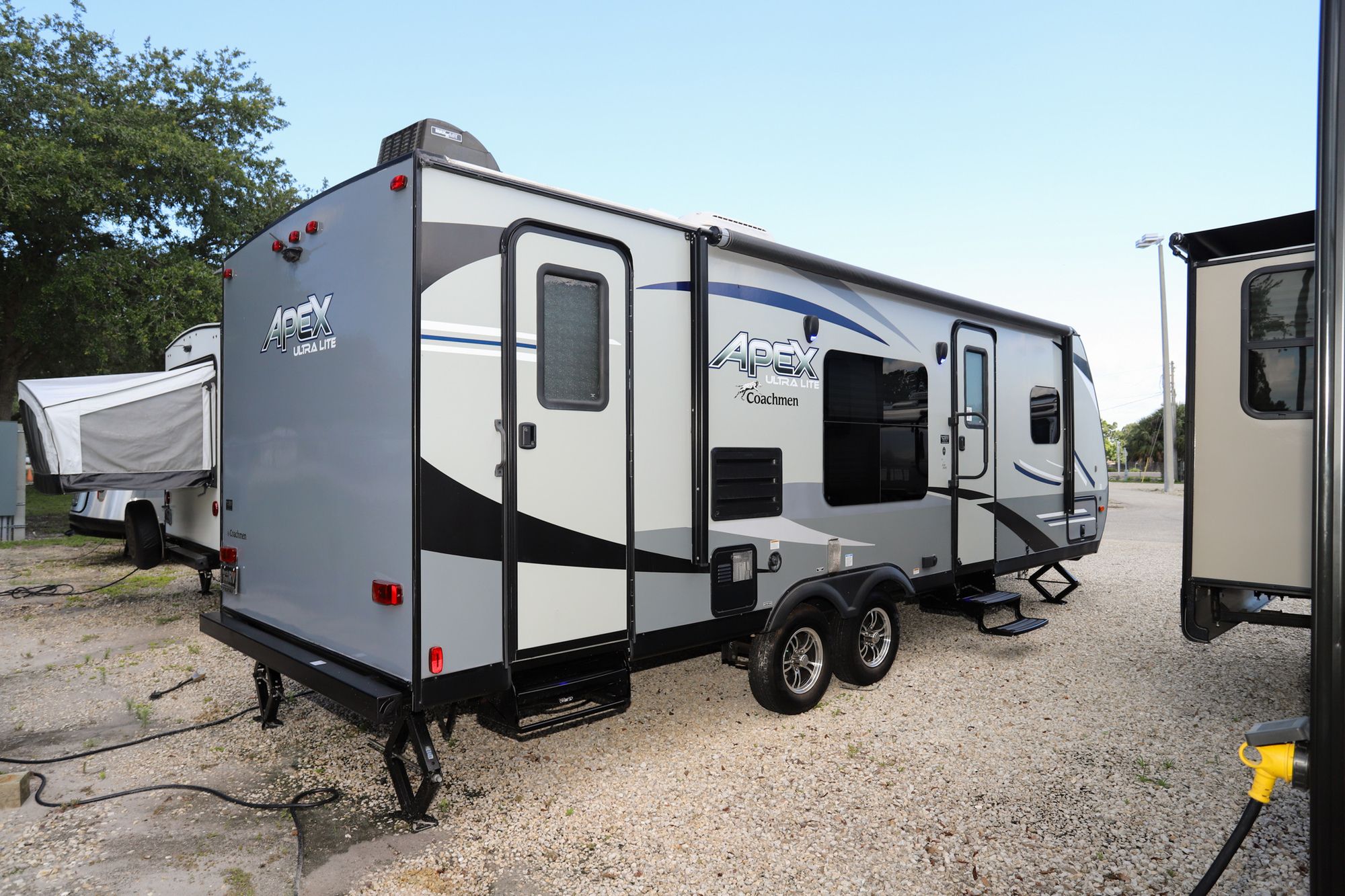 Used 2019 Coachmen Apex 249RBS Travel Trailer  For Sale