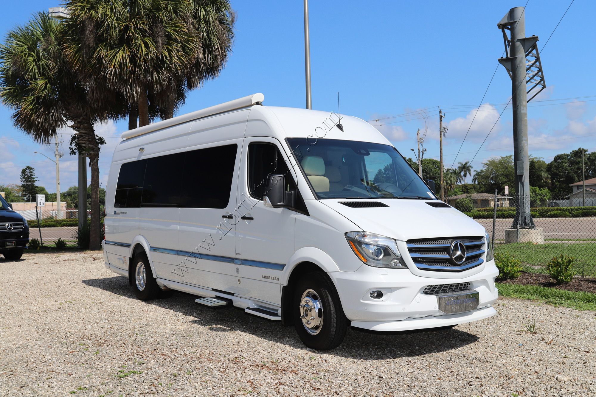 Used 2017 Airstream Interstate GT EXT TB Class B  For Sale