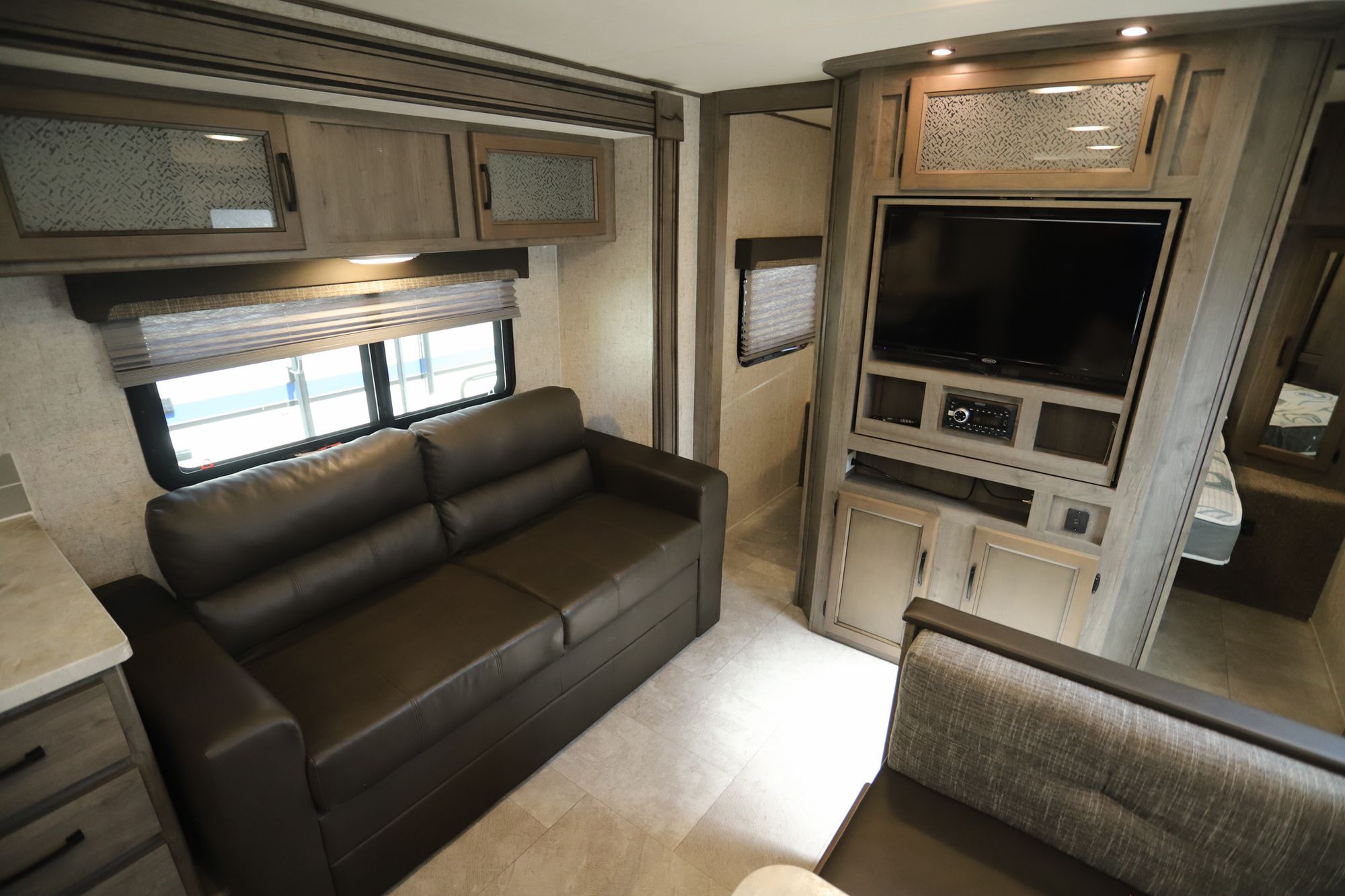 Used 2019 Coachmen Apex 249RBS Travel Trailer  For Sale