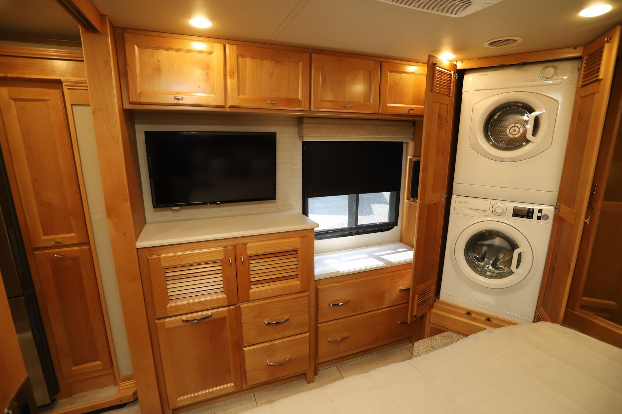 Used 2022 Tiffin Motor Homes Allegro Red 33AL Class A  For Sale