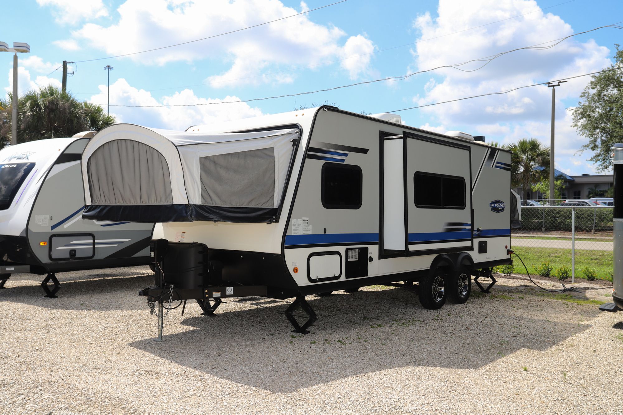 Used 2019 Jayco Jay Feather X23B Travel Trailer  For Sale