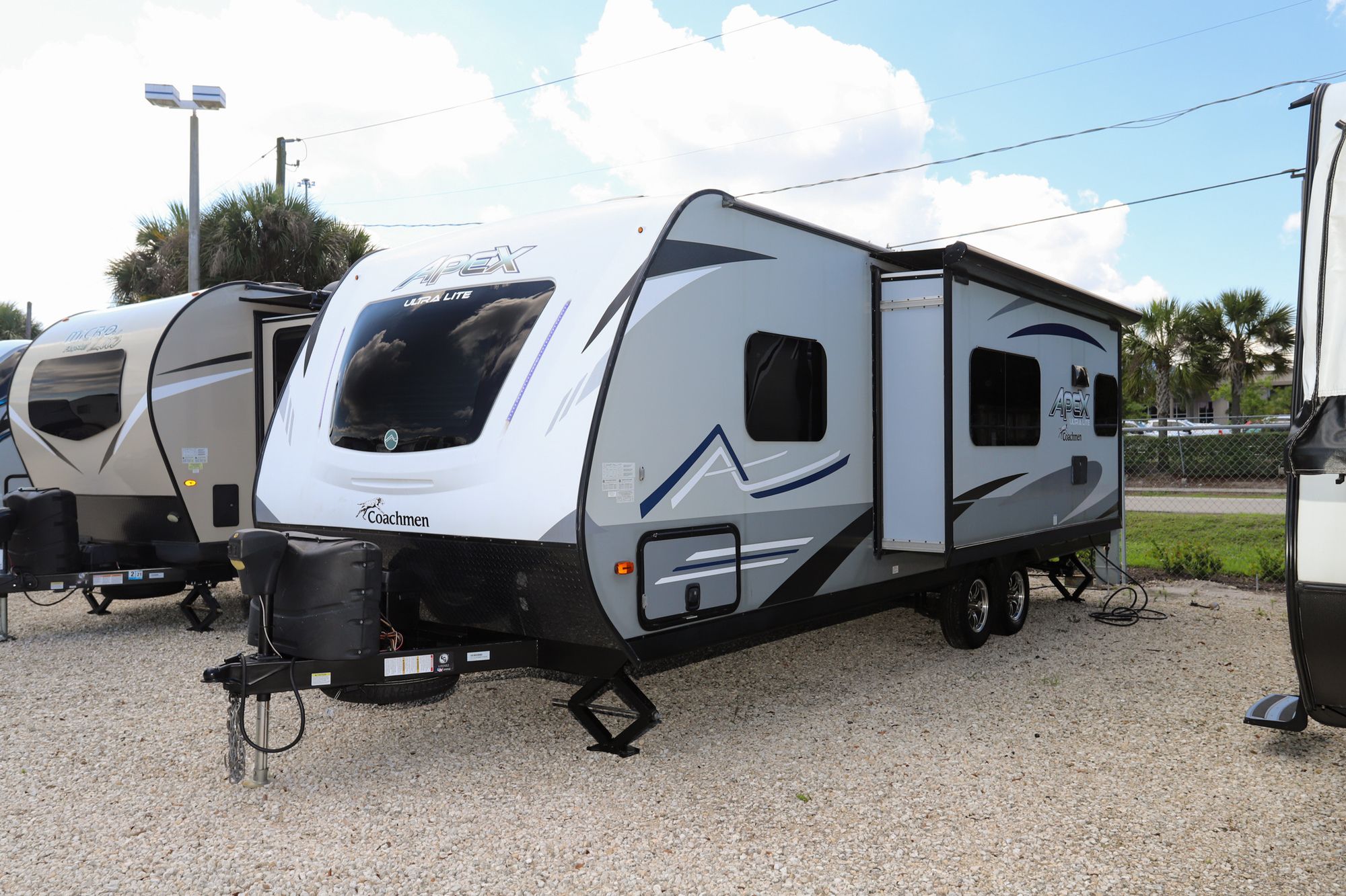 Used 2019 Coachmen Apex 249RBS Travel Trailer  For Sale