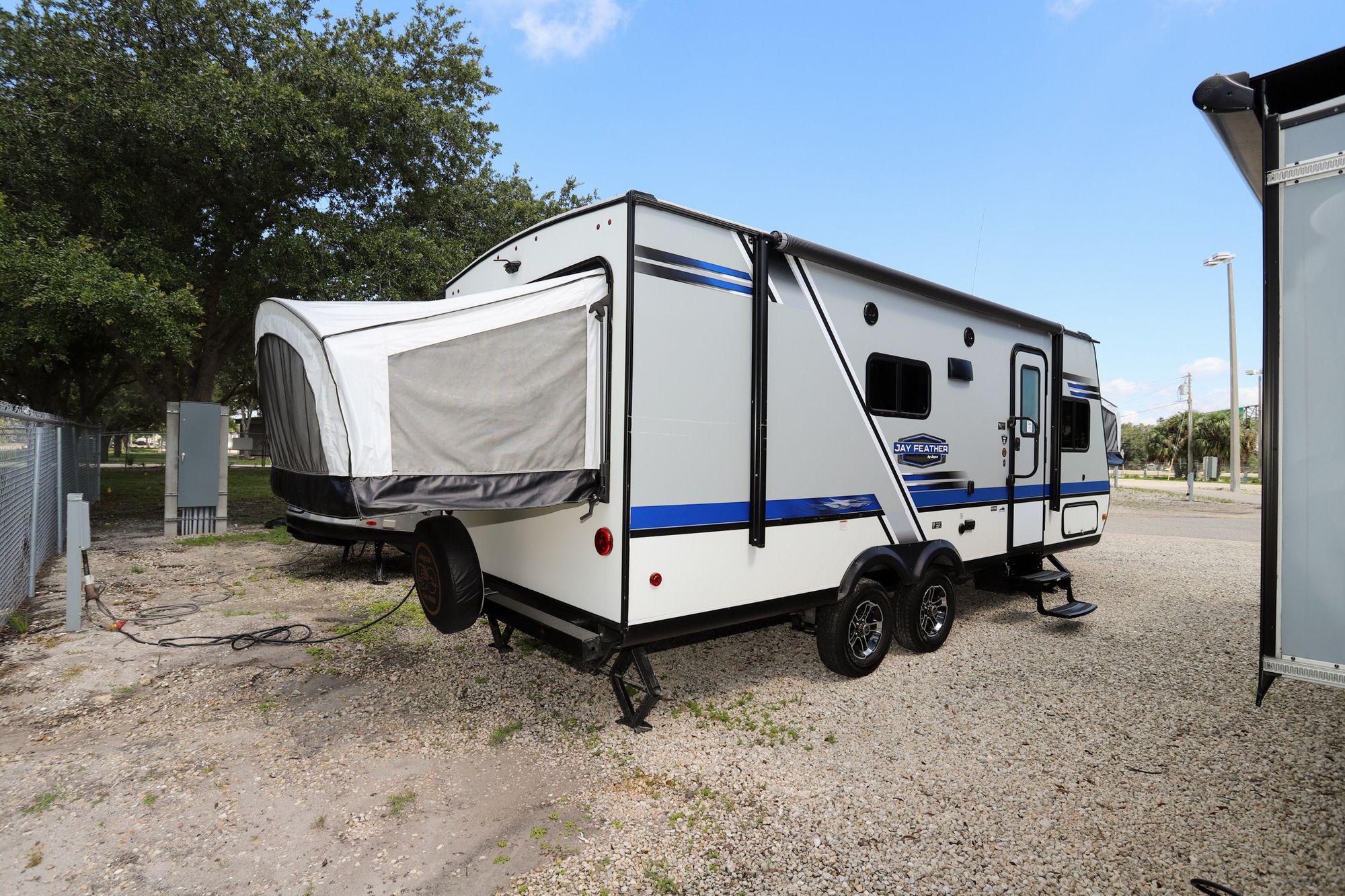 Used 2019 Jayco Jay Feather X23B Travel Trailer  For Sale