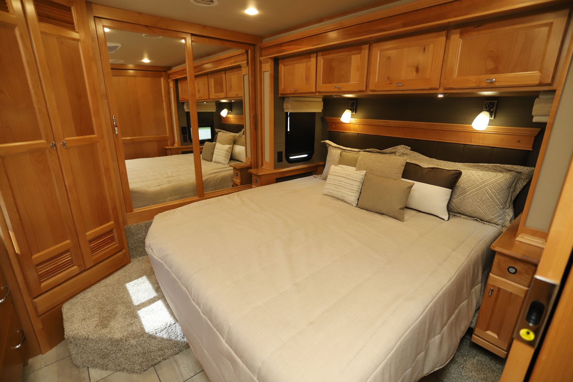 Used 2022 Tiffin Motor Homes Allegro Red 33AL Class A  For Sale