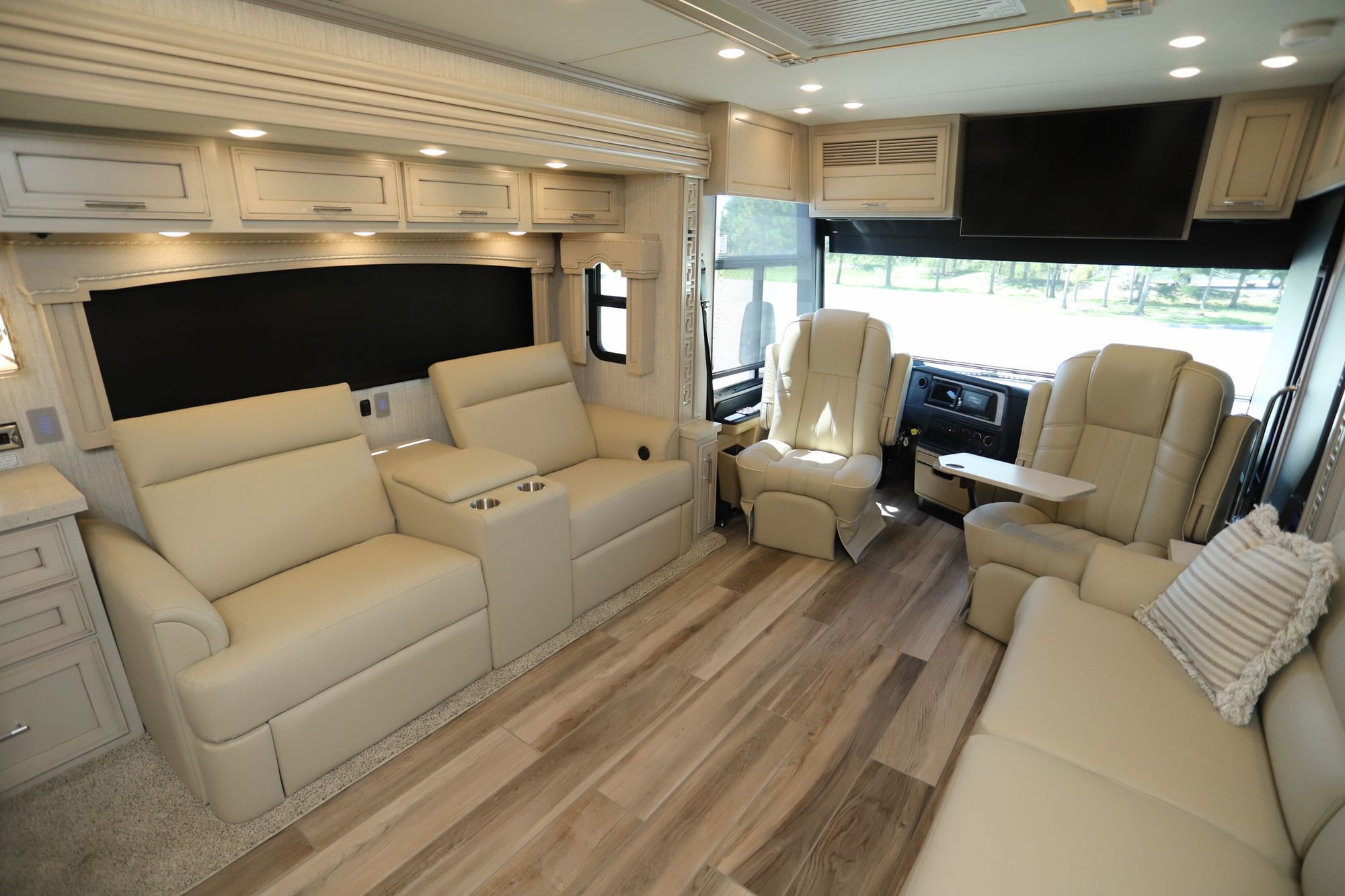 New 2022 Newmar Ventana 4369 Class A  For Sale