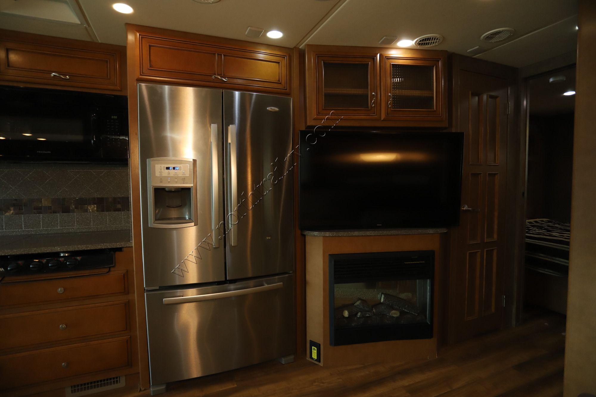 Used 2013 Newmar Canyon Star 3610 Class A  For Sale