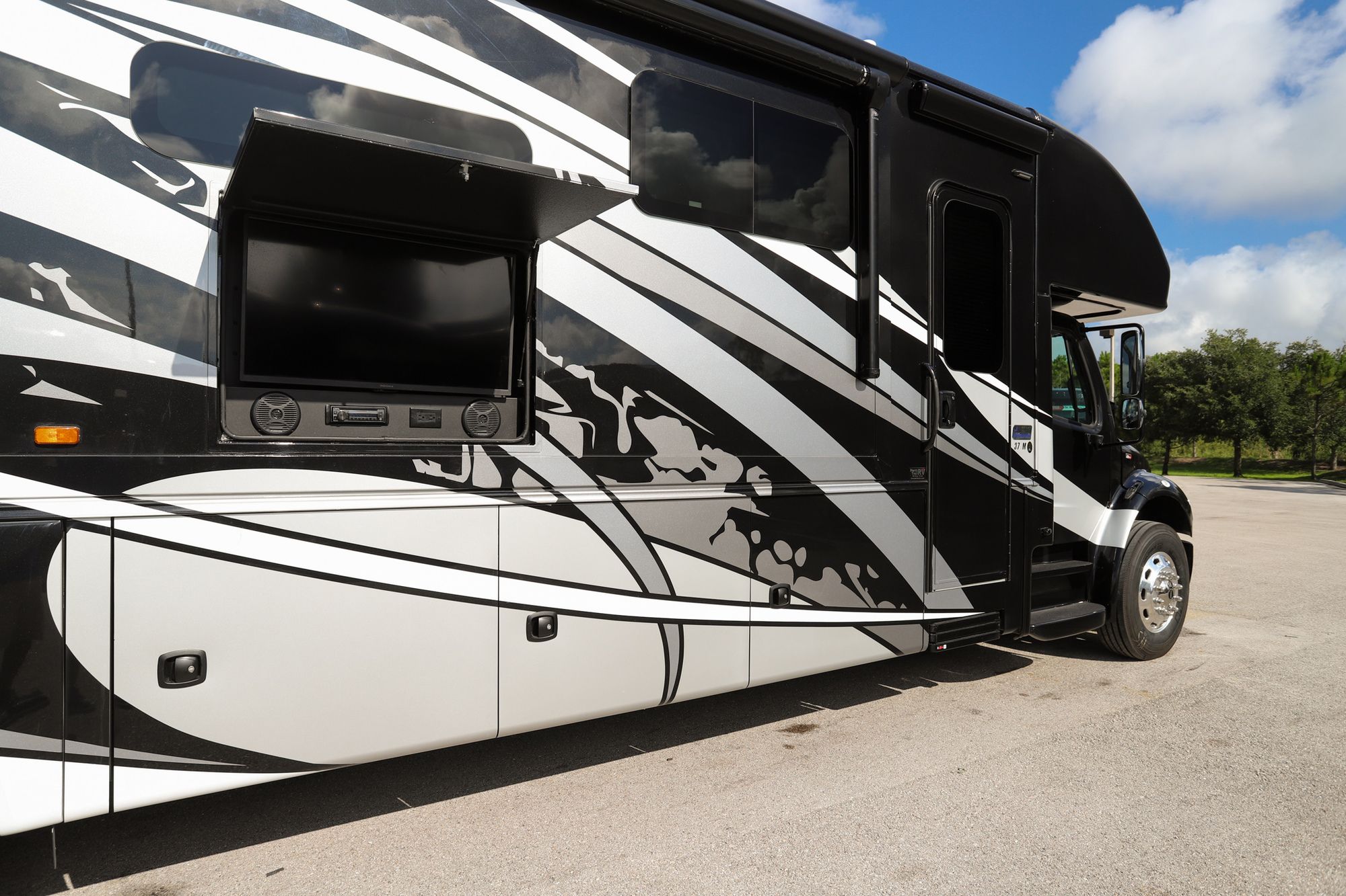 New 2022 Jayco Seneca 37M Super C  For Sale