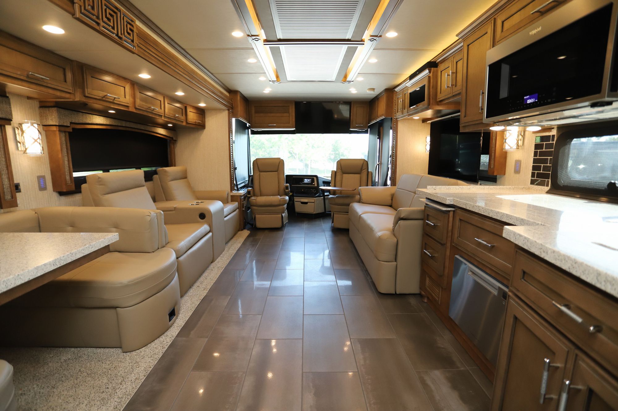 Used 2020 Newmar Ventana 4369 Class A  For Sale