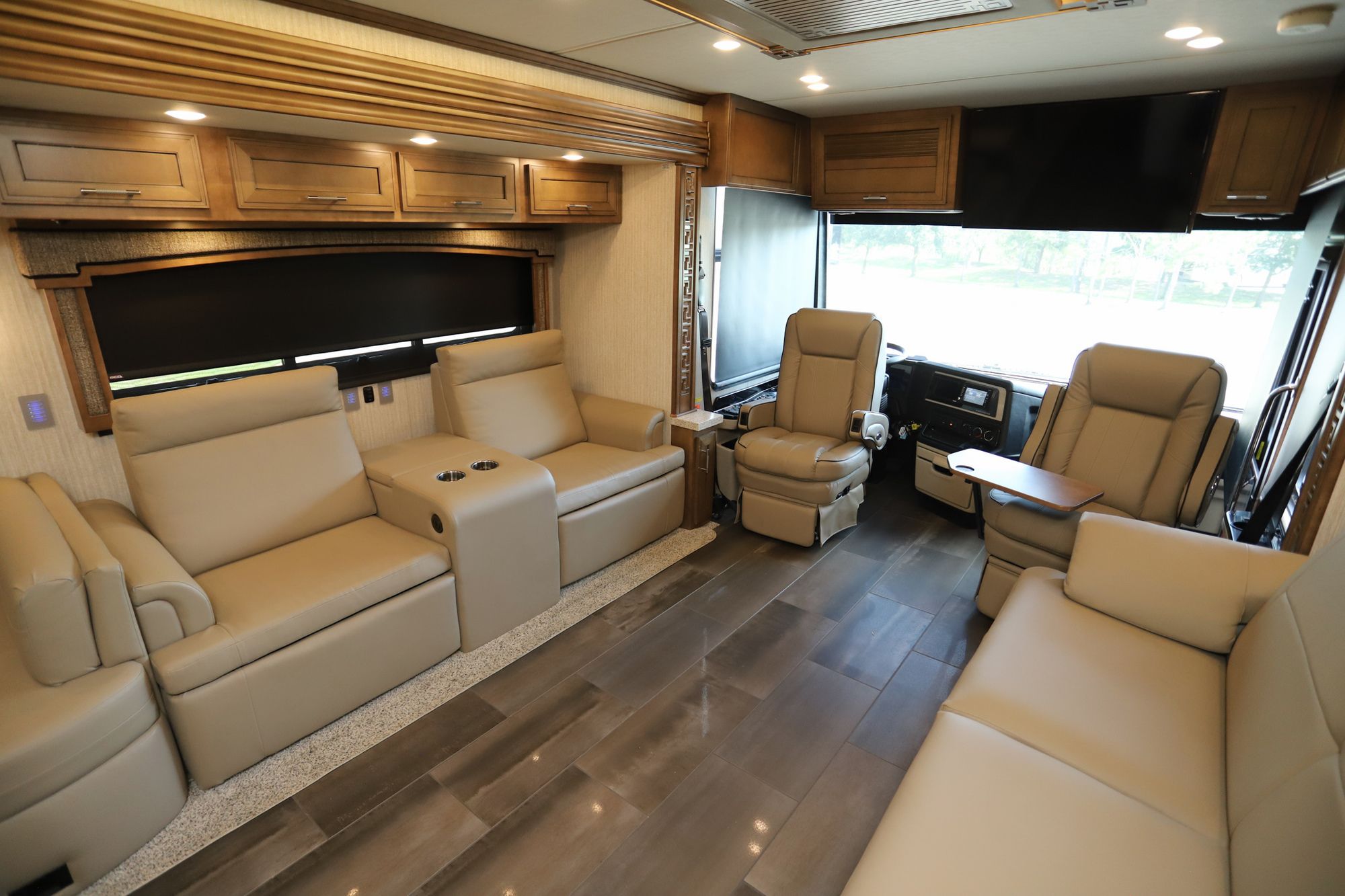 Used 2020 Newmar Ventana 4369 Class A  For Sale