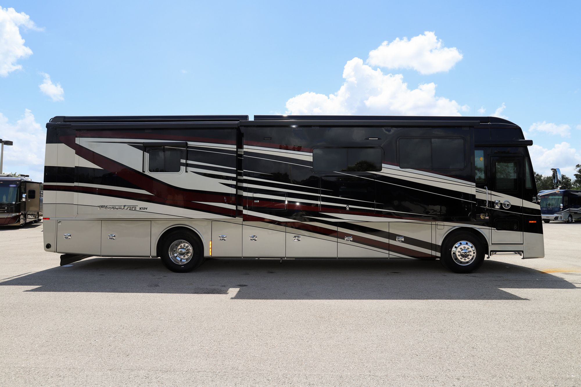 New 2022 Tiffin Motor Homes Phaeton 40IH Class A  For Sale