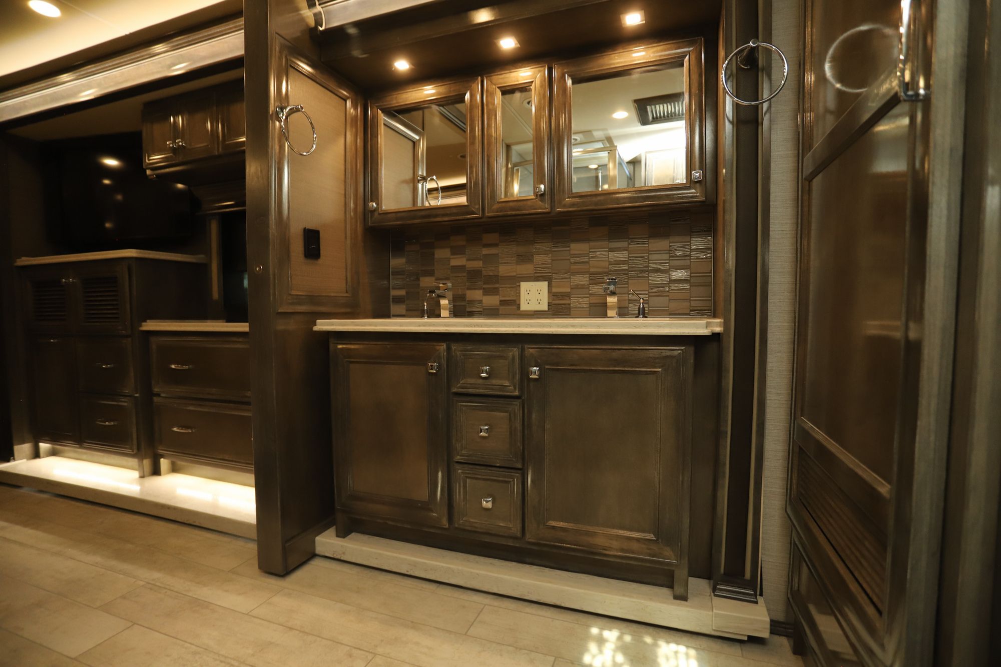 New 2022 Tiffin Motor Homes Phaeton 40IH Class A  For Sale