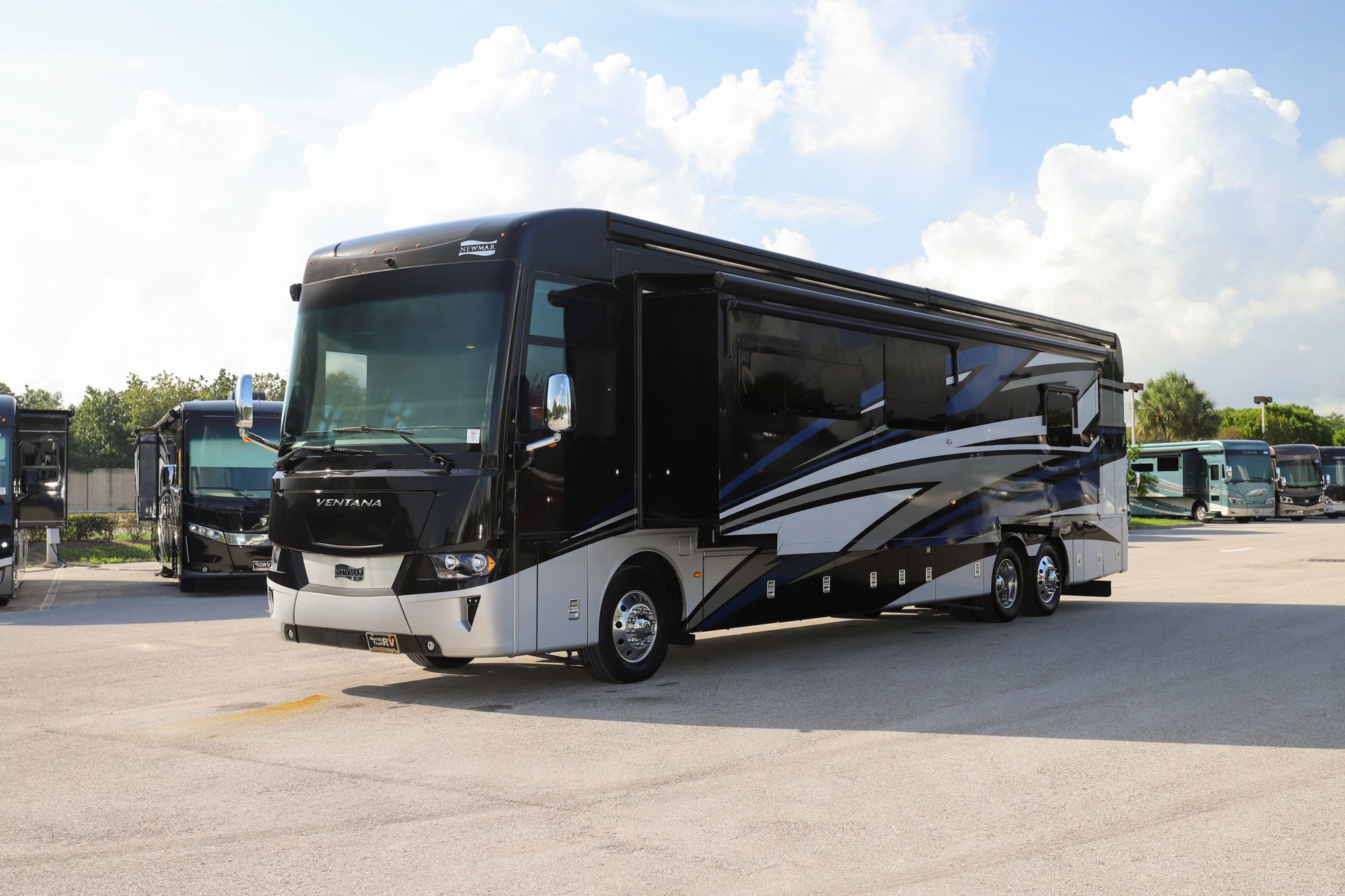 Used 2020 Newmar Ventana 4369 Class A  For Sale