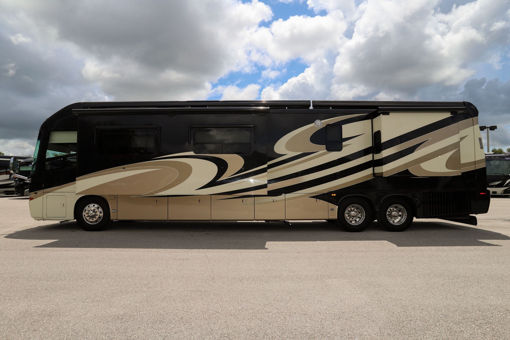 Used 2013 Entegra Anthem 44DLQ Class A  For Sale