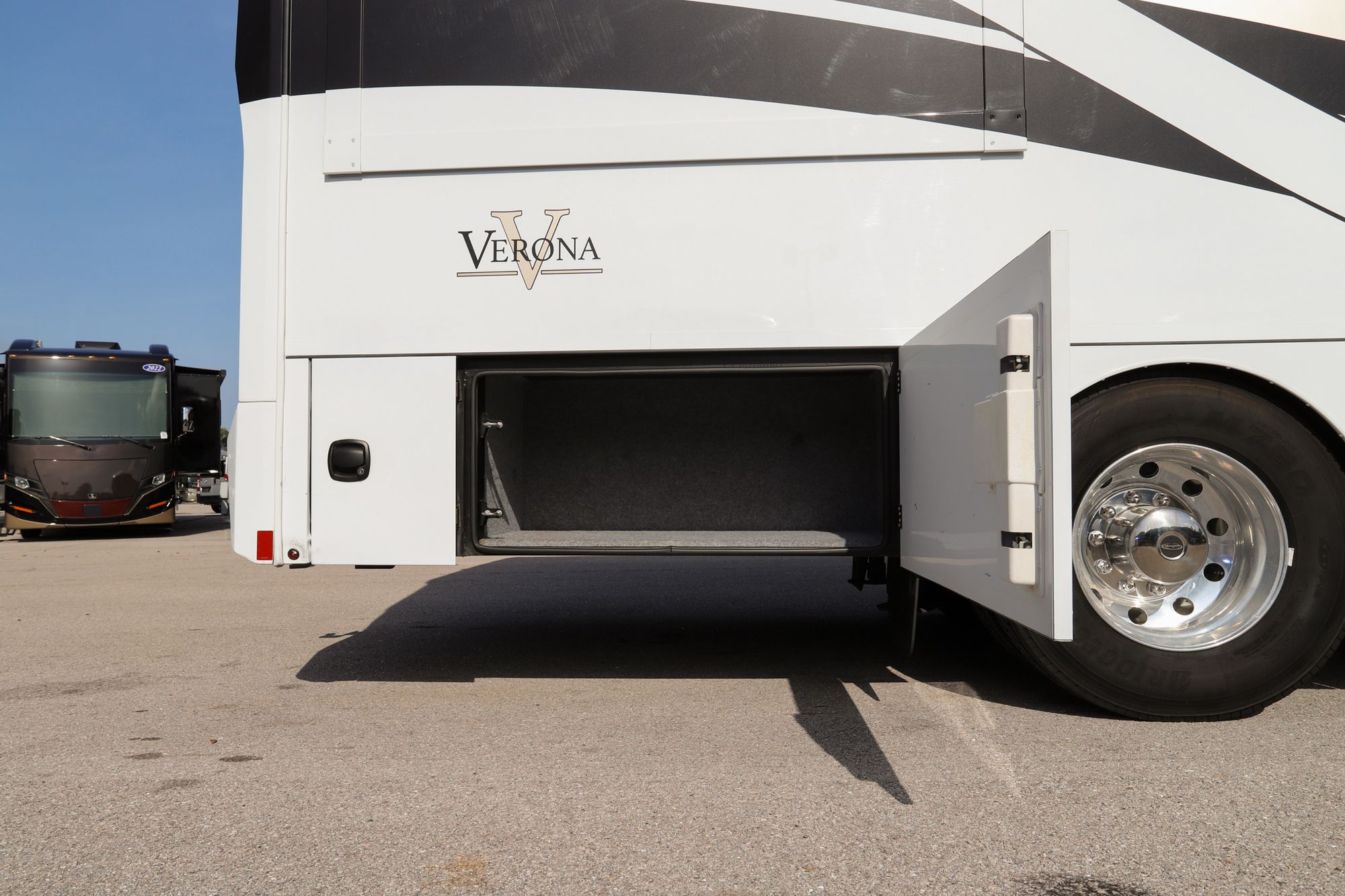 Used 2020 Renegade Rv Verona 36VSB Super C  For Sale