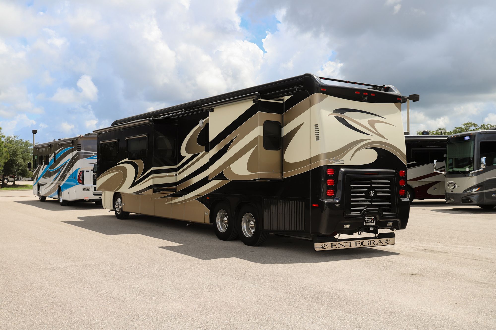 Used 2013 Entegra Anthem 44DLQ Class A  For Sale