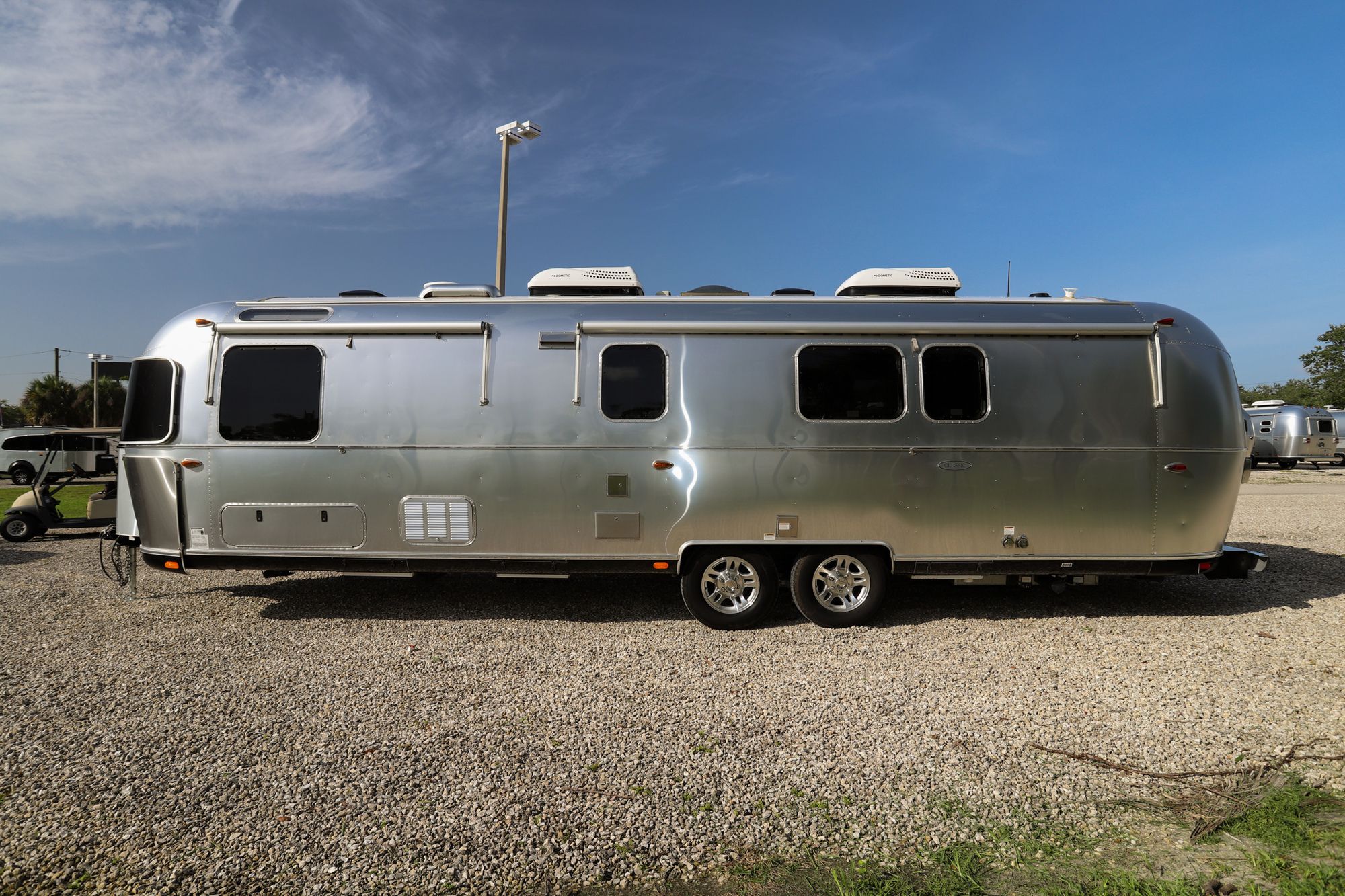 Used 2018 Airstream Classic 33FB Travel Trailer  For Sale