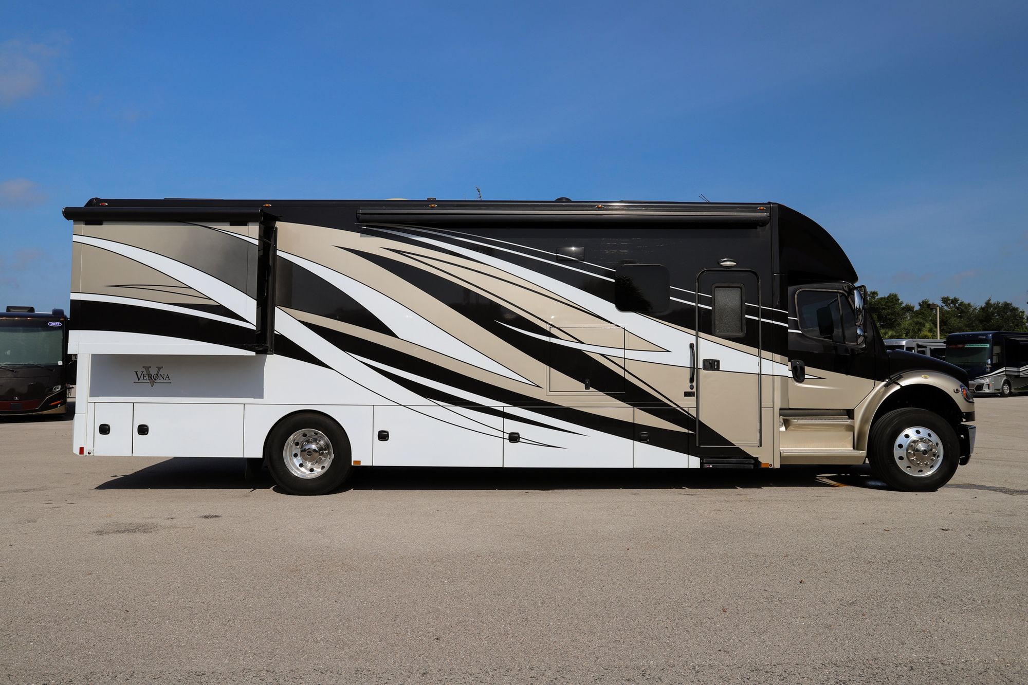 Used 2020 Renegade Rv Verona 36VSB Super C  For Sale