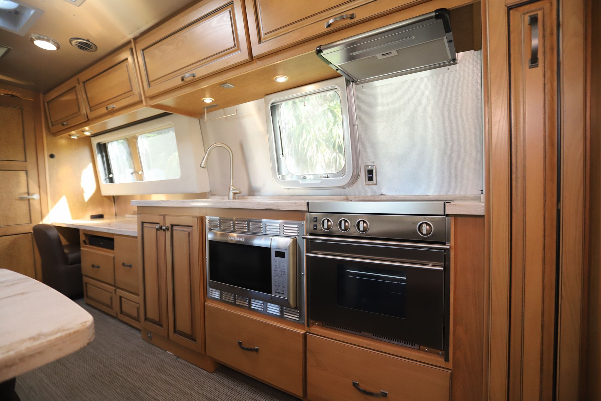 Used 2018 Airstream Classic 33FB Travel Trailer  For Sale