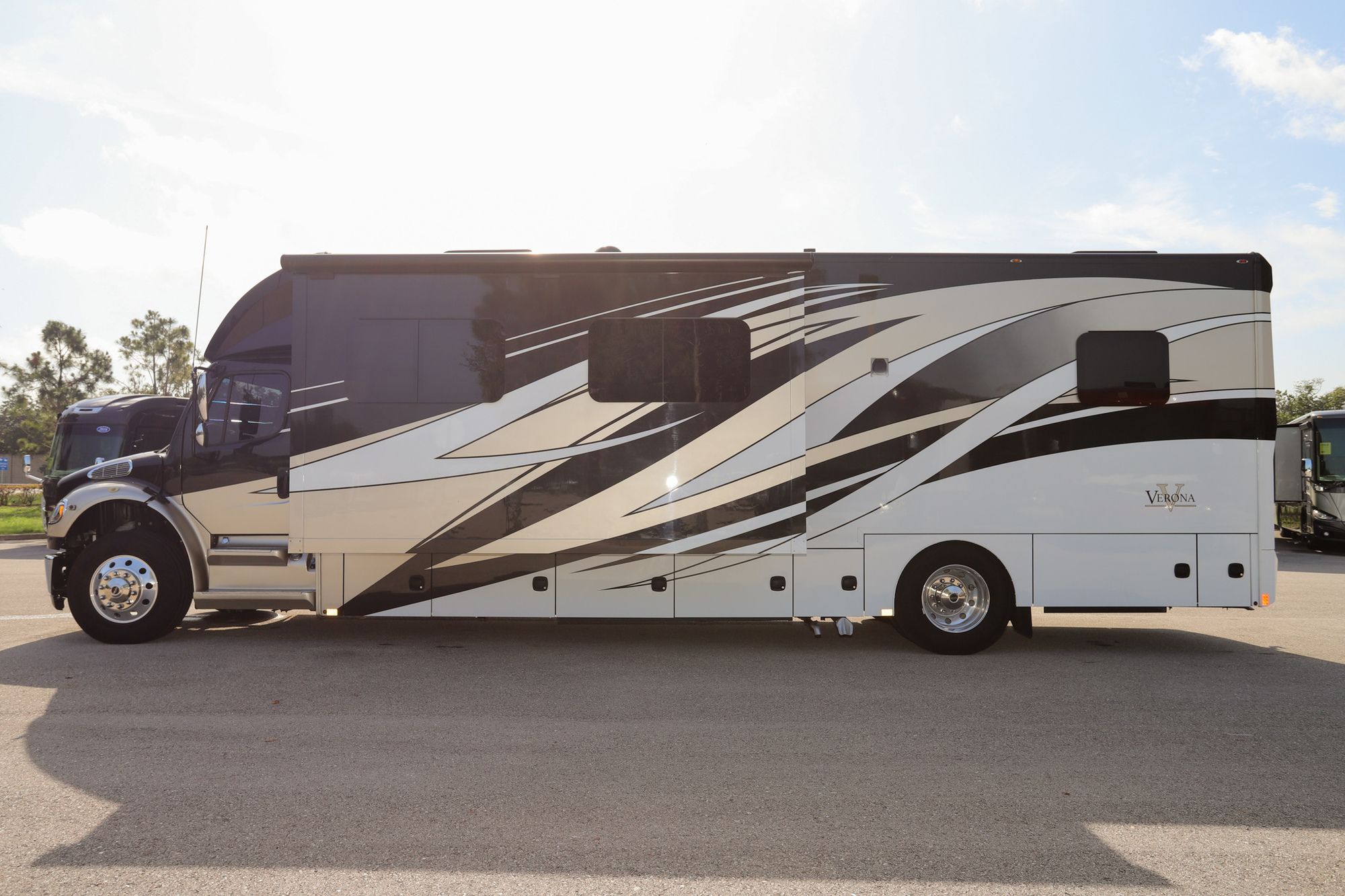 Used 2020 Renegade Rv Verona 36VSB Super C  For Sale