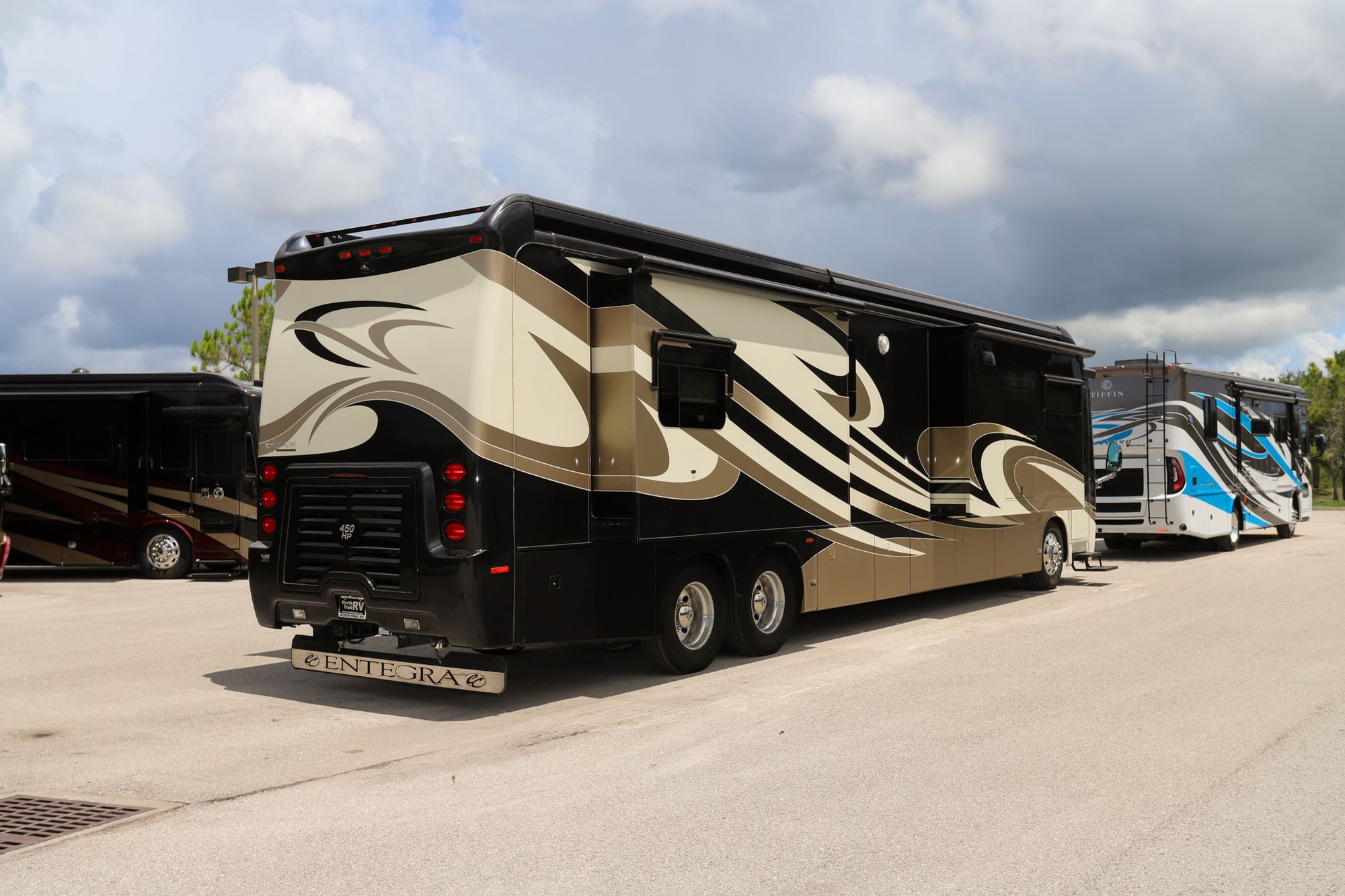 Used 2013 Entegra Anthem 44DLQ Class A  For Sale