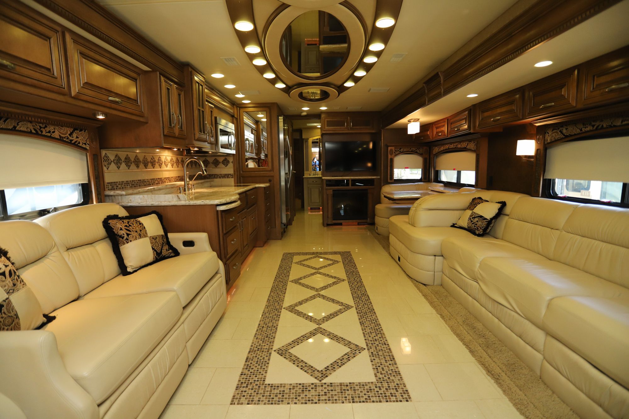 Used 2013 Entegra Anthem 44DLQ Class A  For Sale