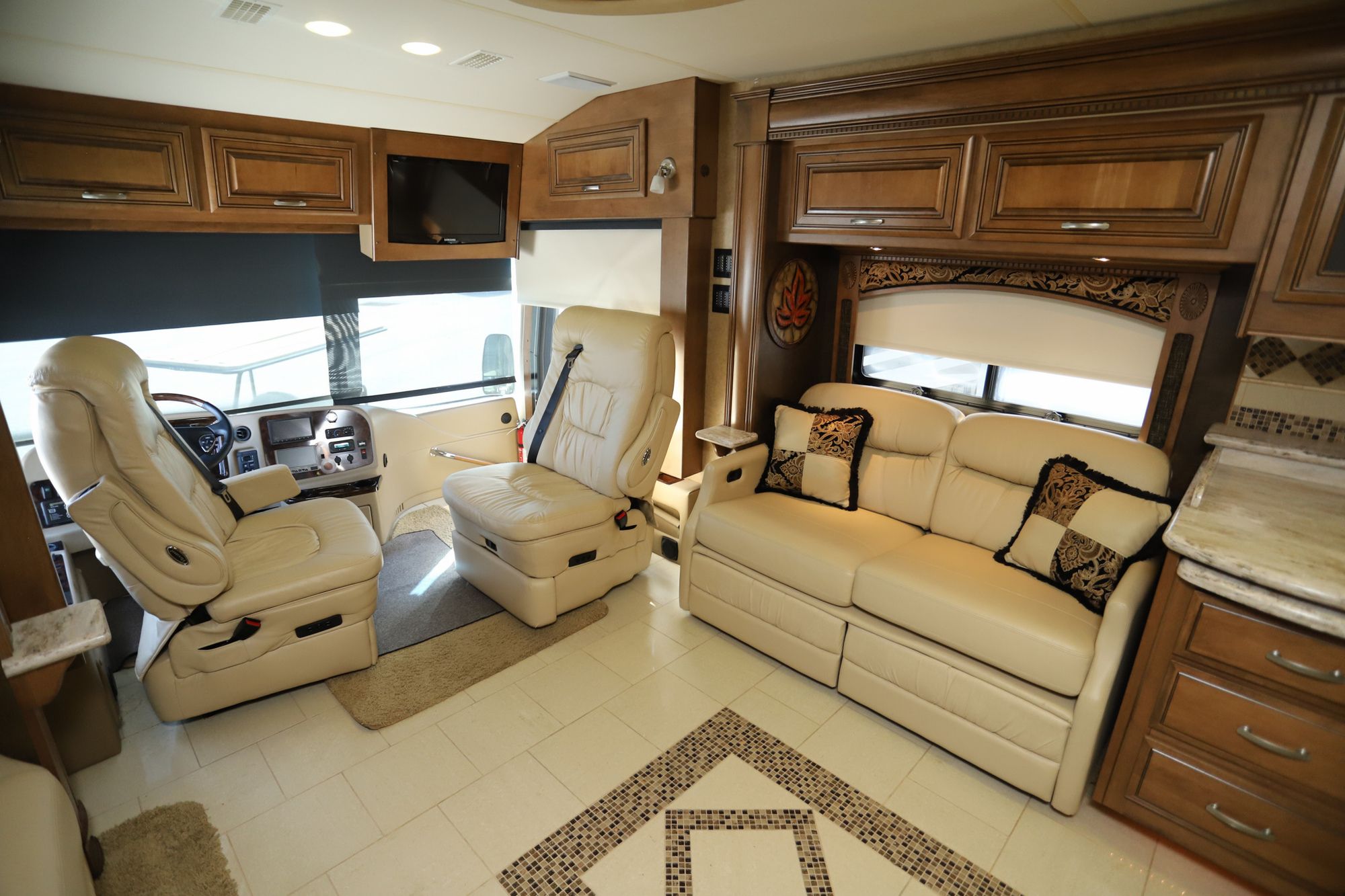 Used 2013 Entegra Anthem 44DLQ Class A  For Sale