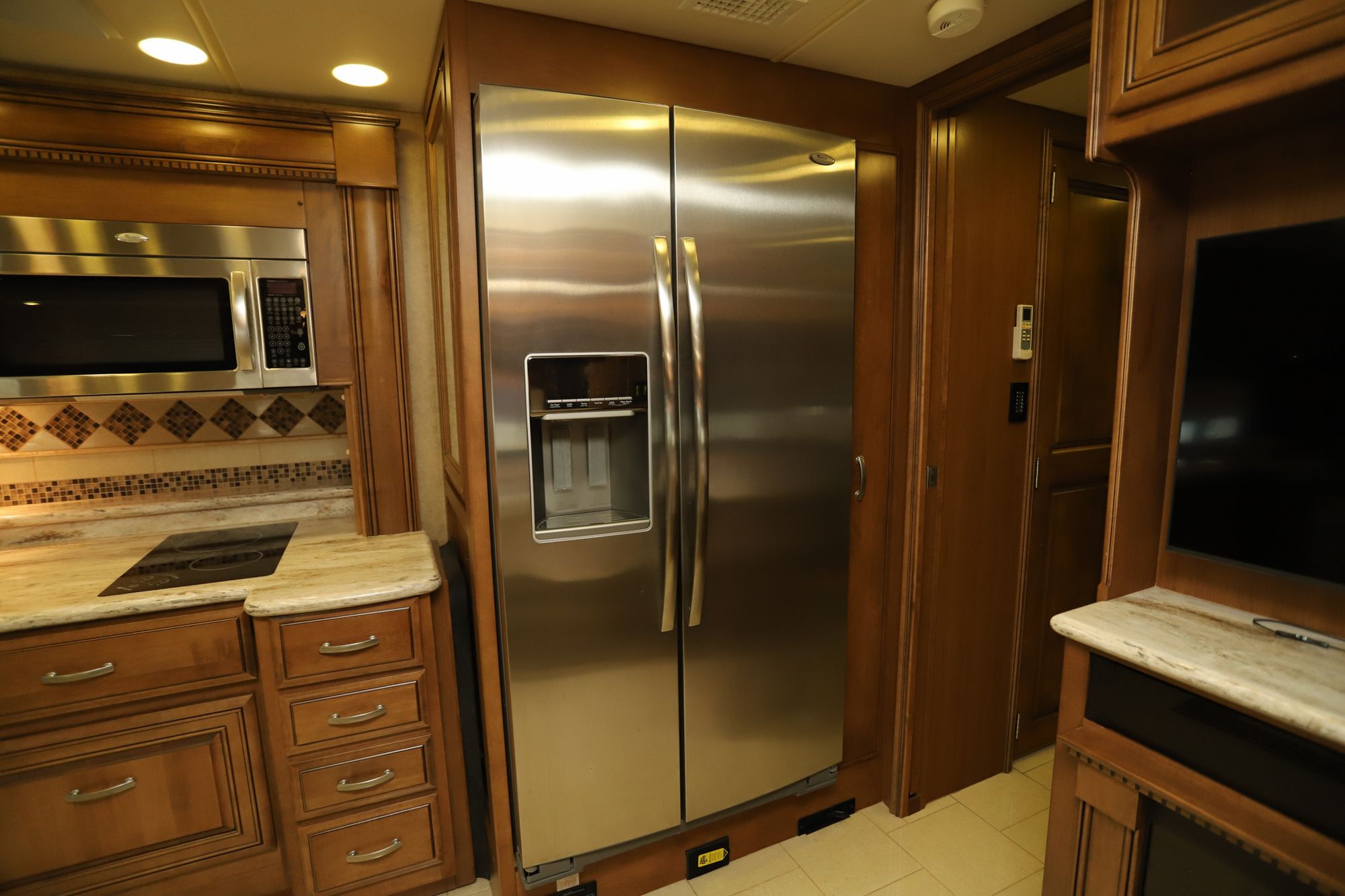 Used 2013 Entegra Anthem 44DLQ Class A  For Sale