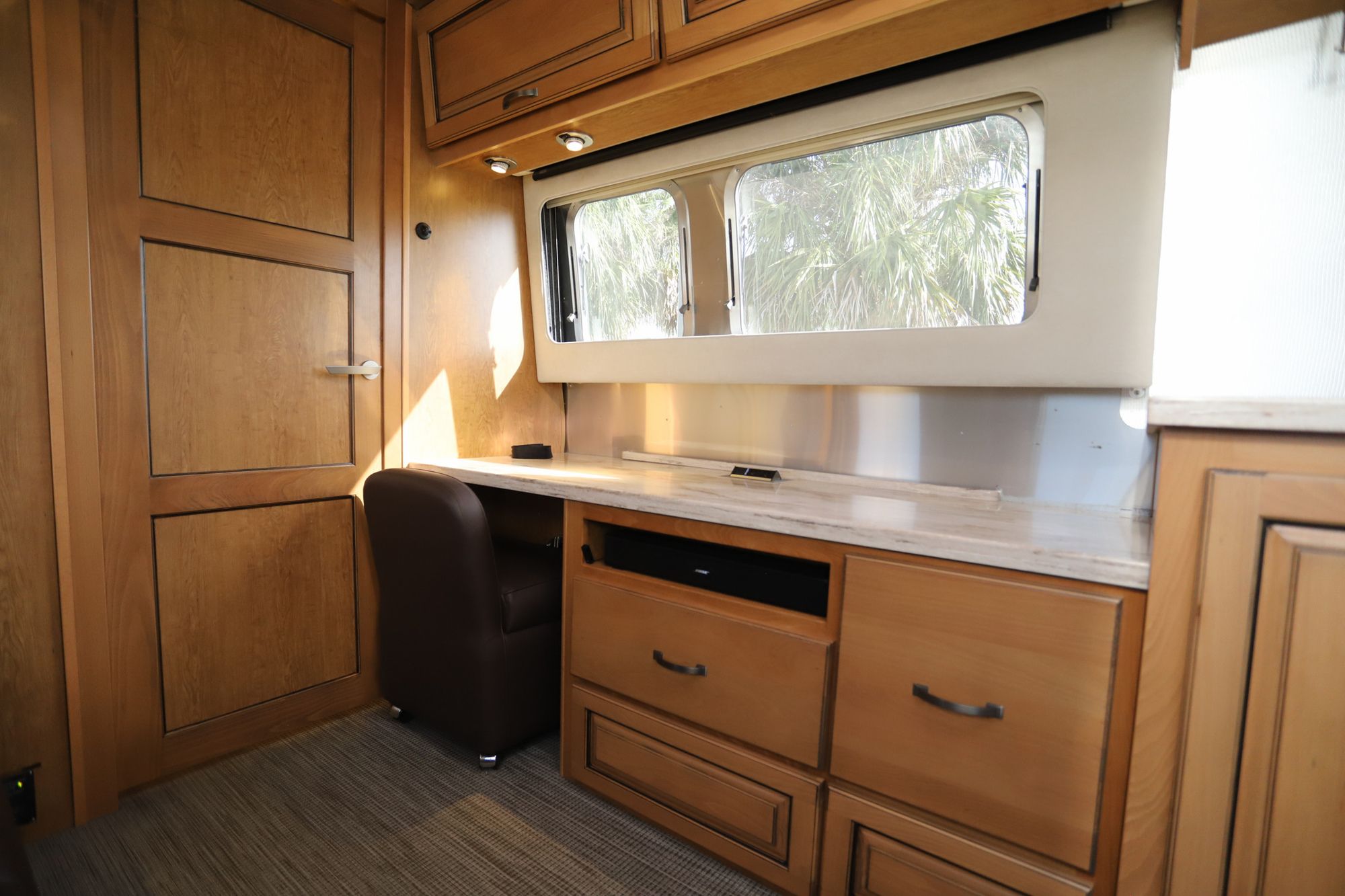 Used 2018 Airstream Classic 33FB Travel Trailer  For Sale