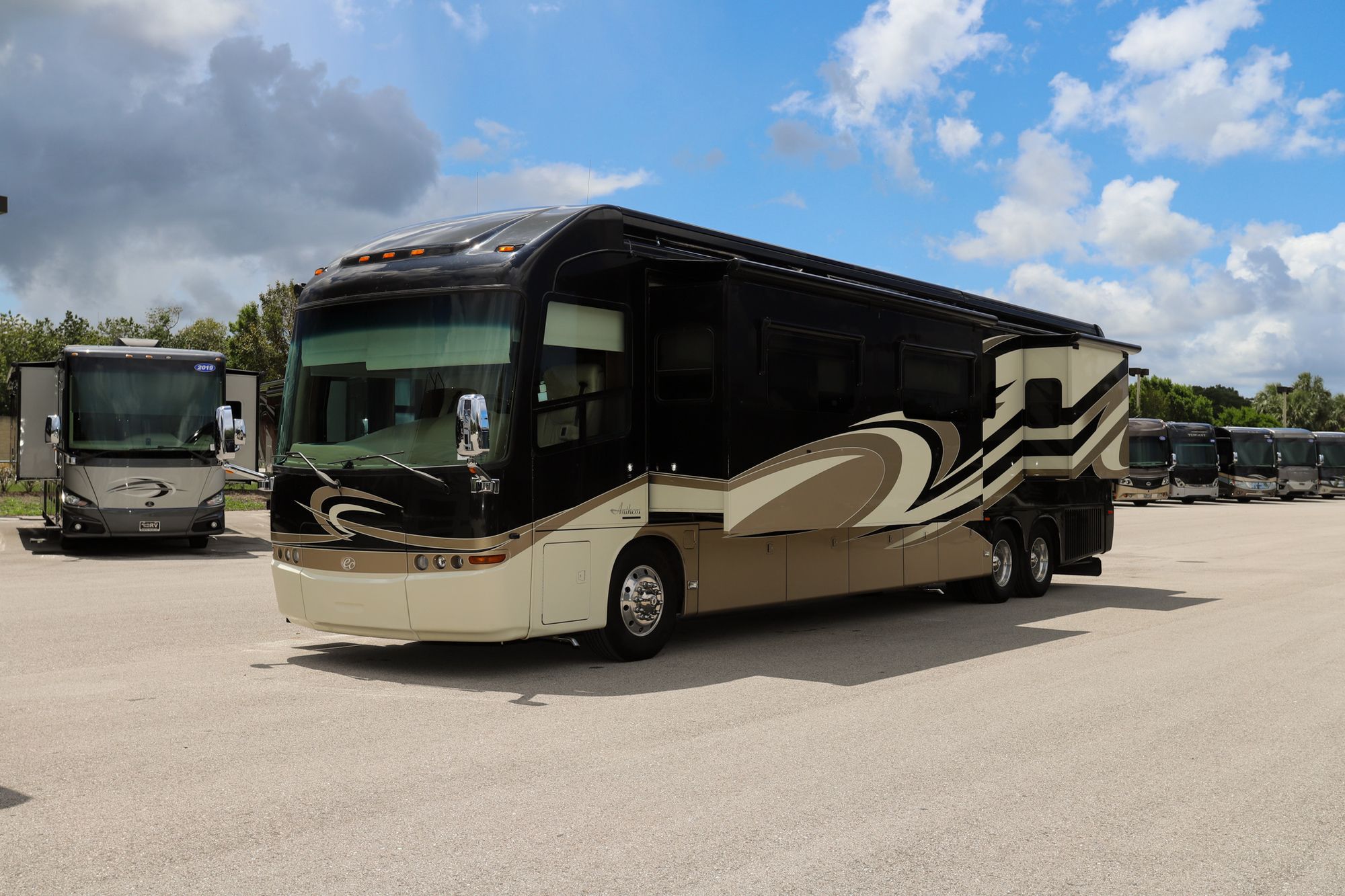 Used 2013 Entegra Anthem 44DLQ Class A  For Sale